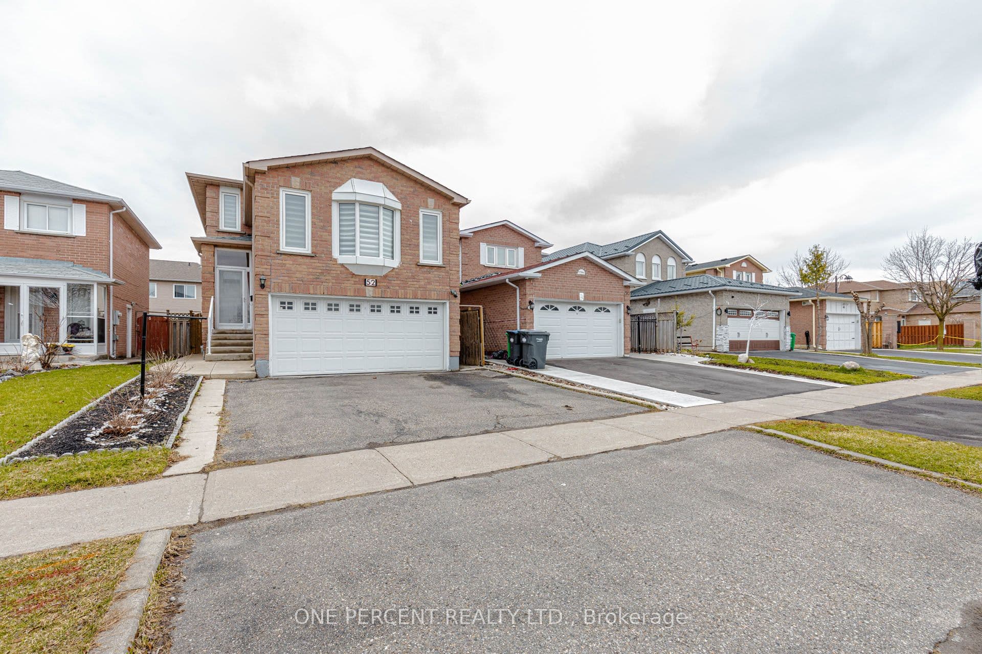 52 Timberlane Drive photo 1