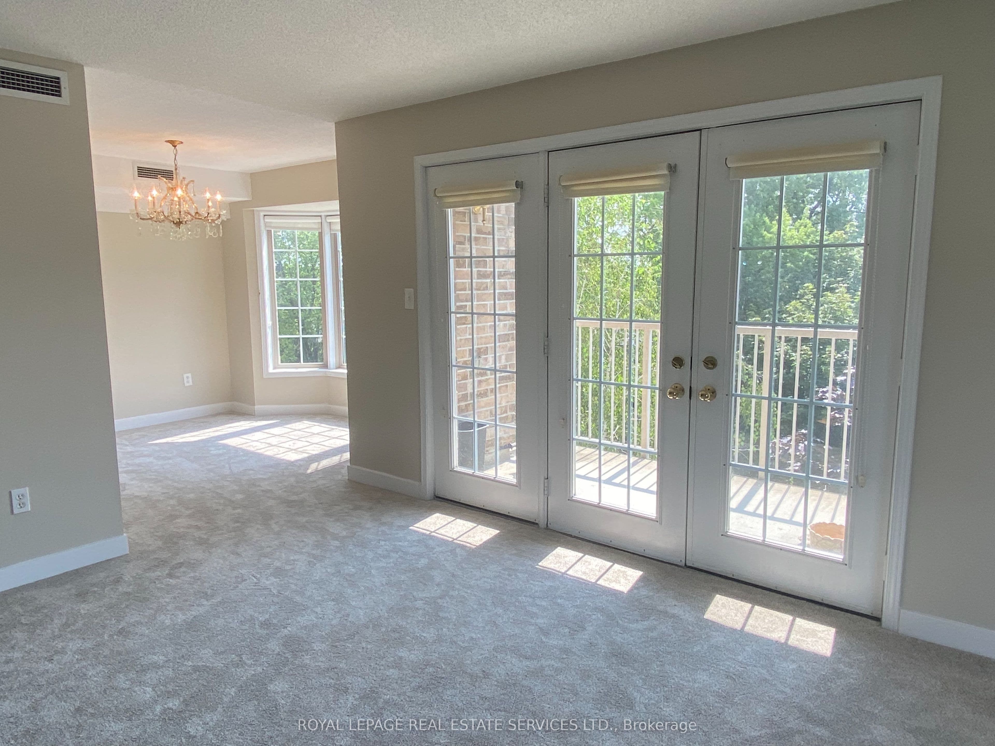 Unit 402 216C Plains Road West Road photo 1