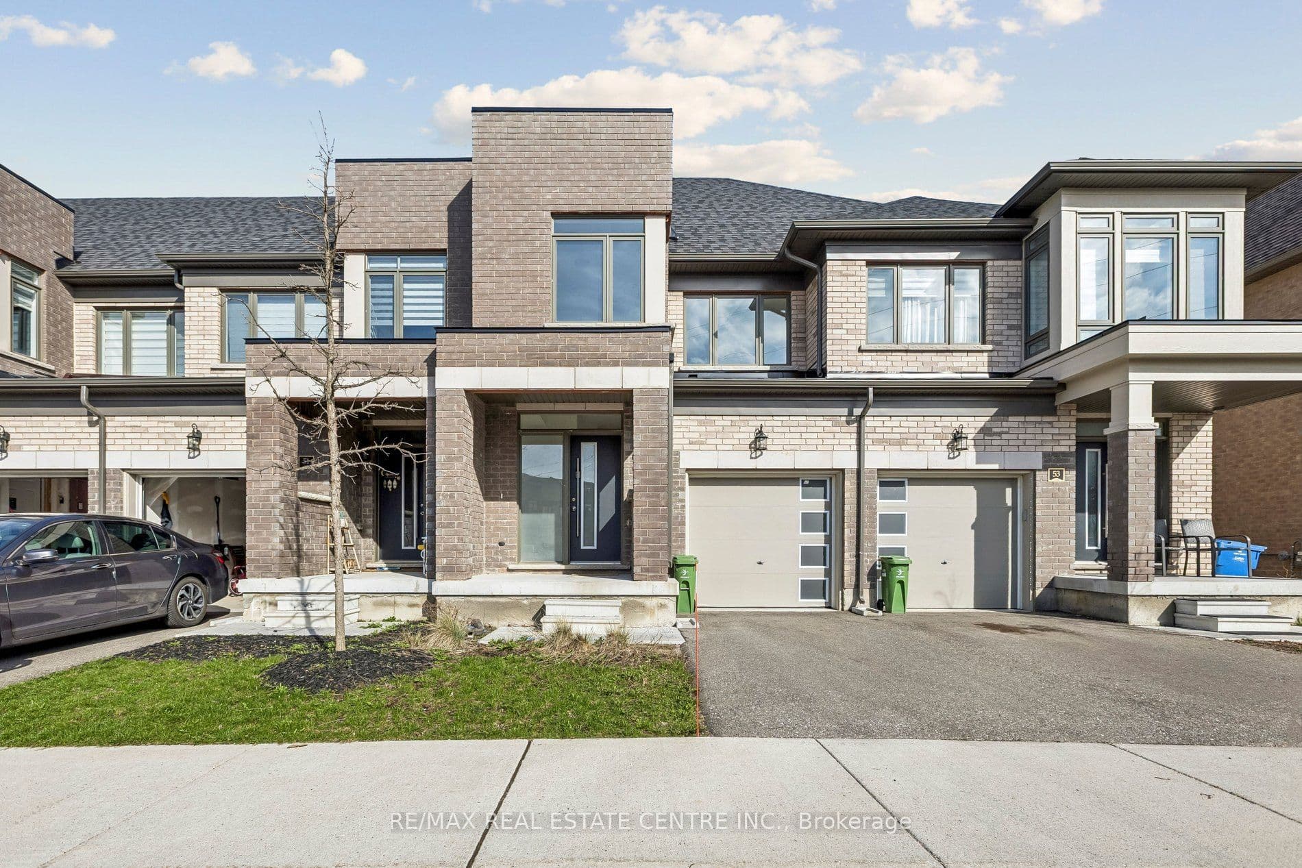 Unit 52 166 Deerpath Drive photo 1