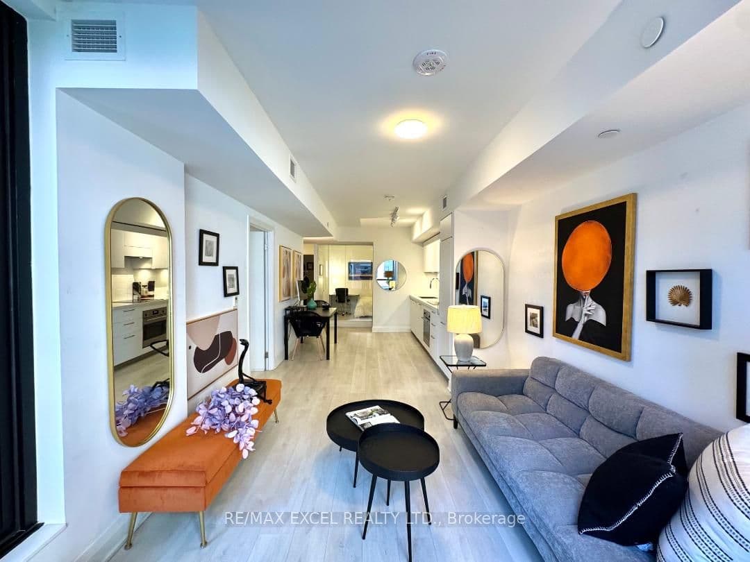 Unit 303 33 Frederick Todd Way photo 1