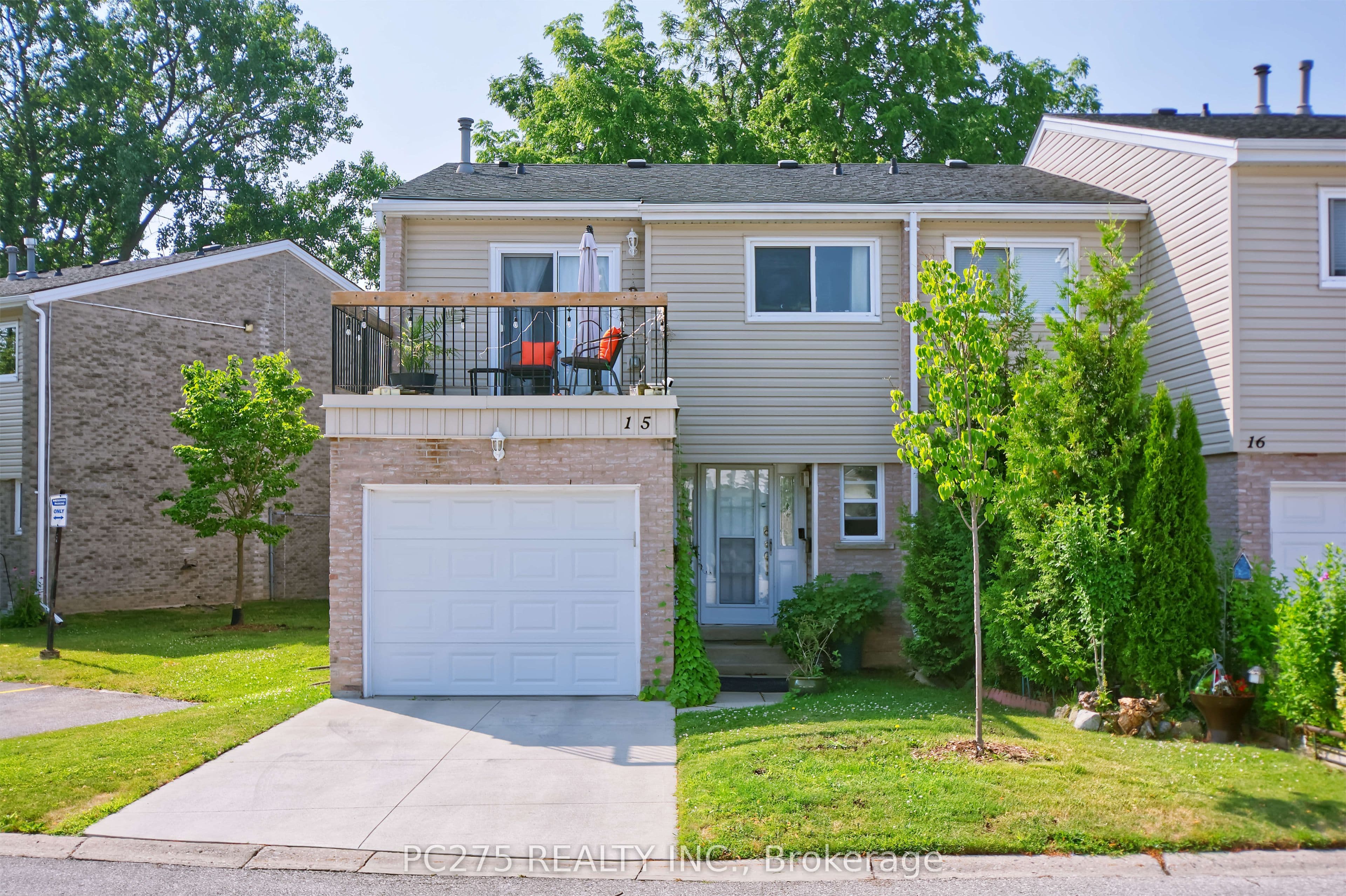 Unit 15 669 Osgoode Drive photo 1
