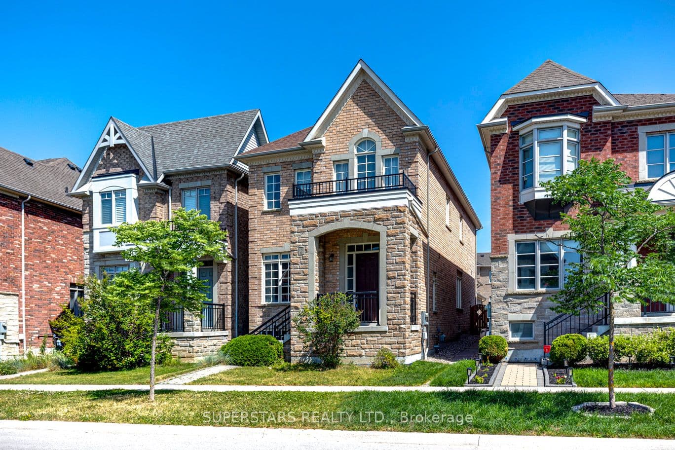 236 Paradelle Drive photo 1