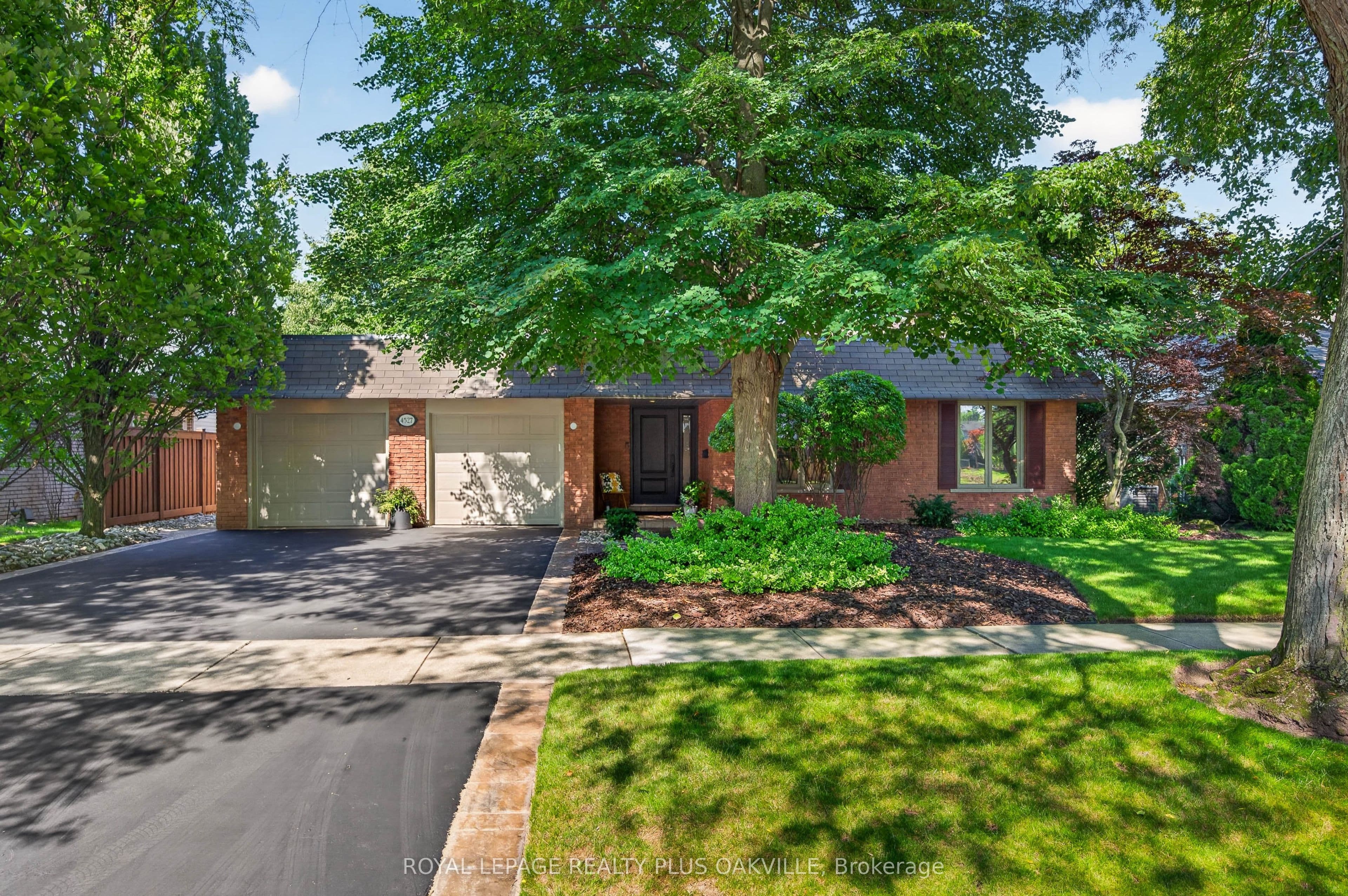 4527 Concord Place photo 1