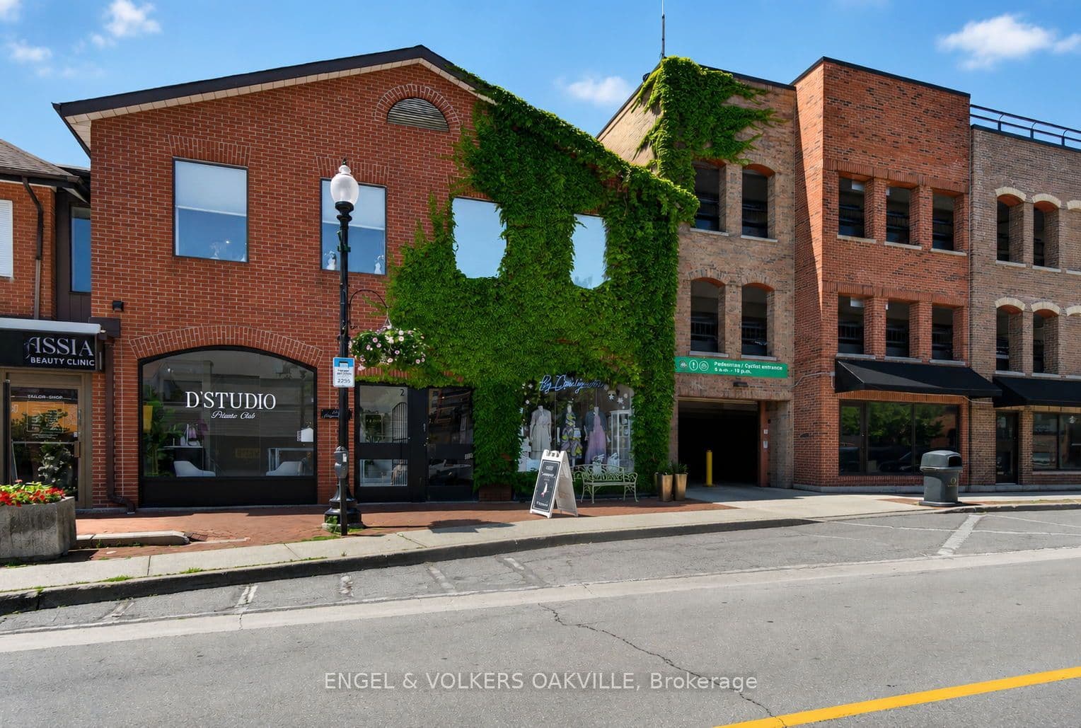 106 Reynolds Street photo 1