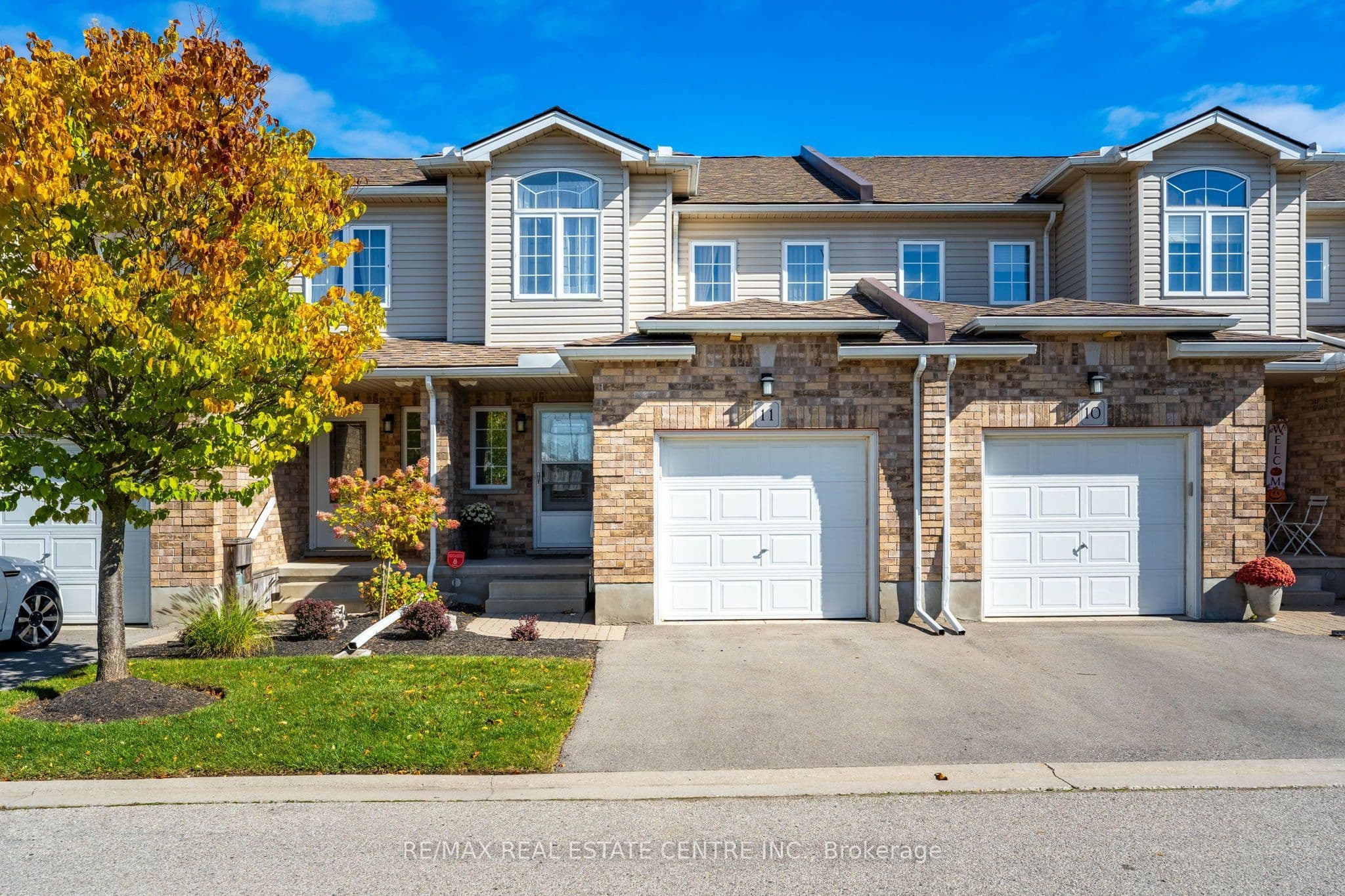 Unit 11 20 Shackleton Drive photo 1