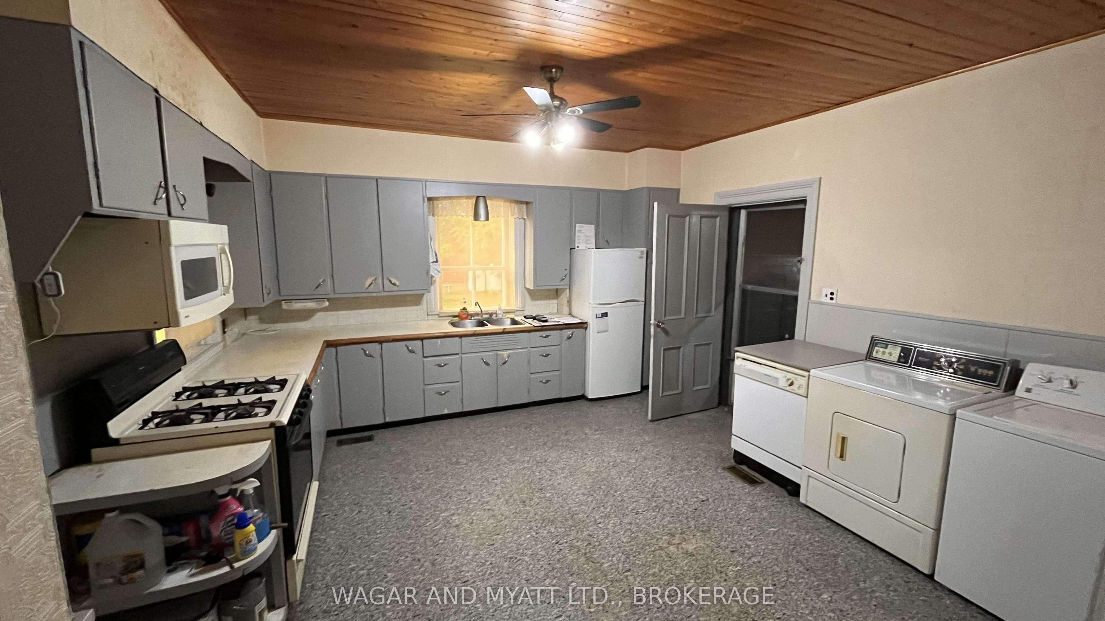 226 CAMDEN Road photo 1
