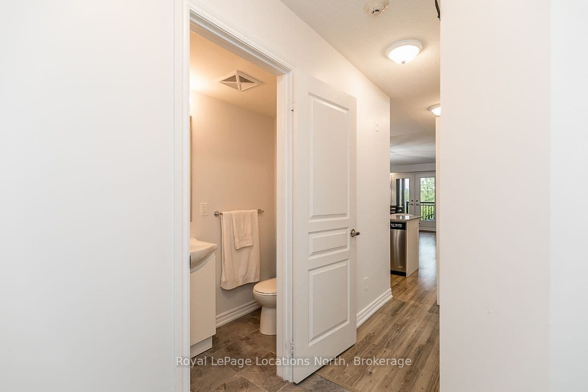 Unit 15 4 Anchorage Crescent photo 1
