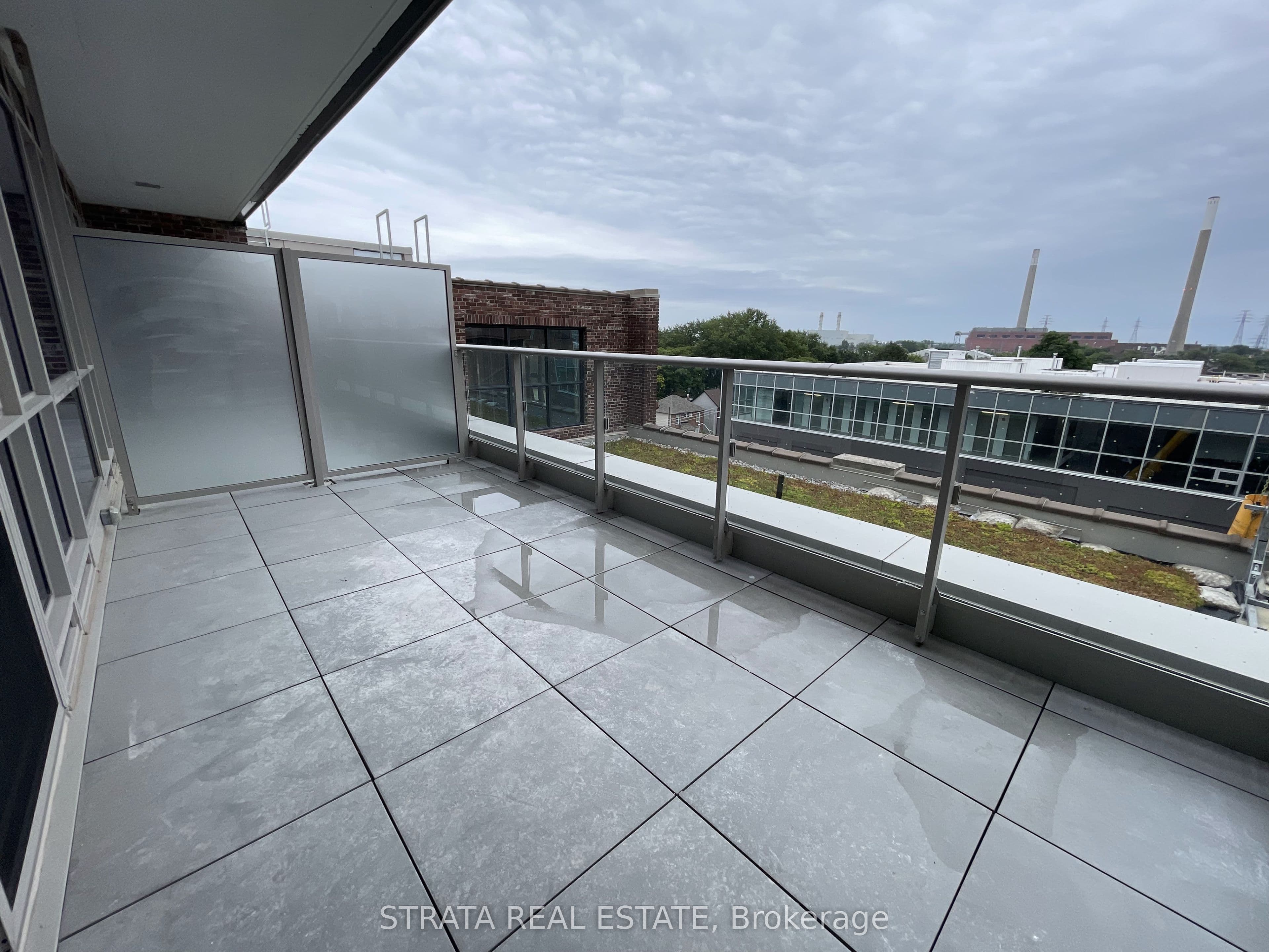 Unit 704 150 Logan Avenue photo 1