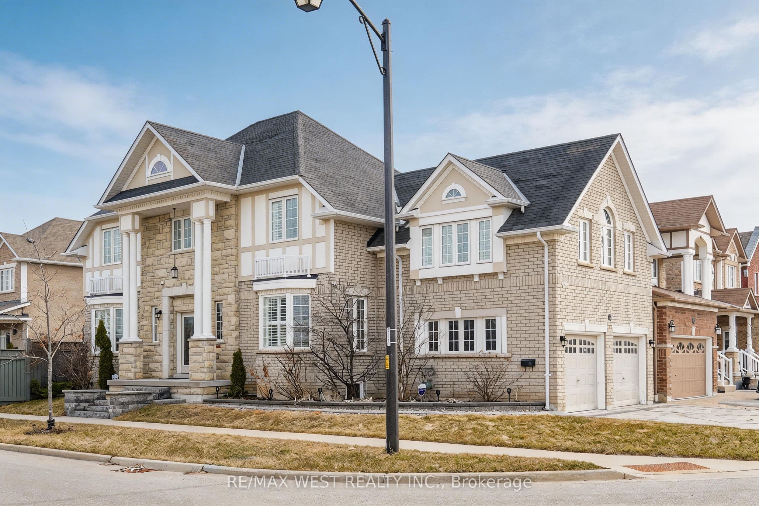 63 Sharplin Drive photo 1