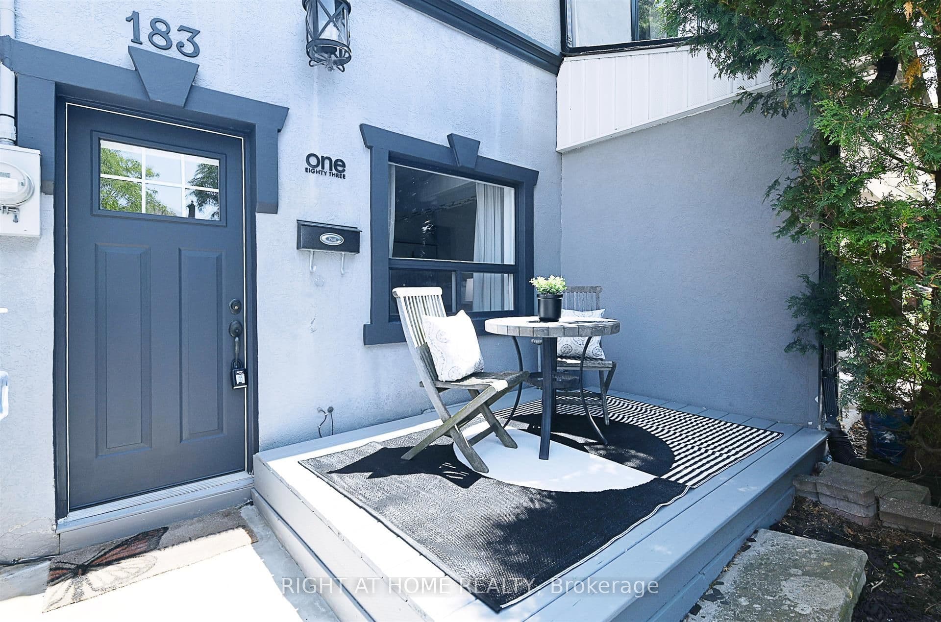 183 Earlscourt Avenue photo 1