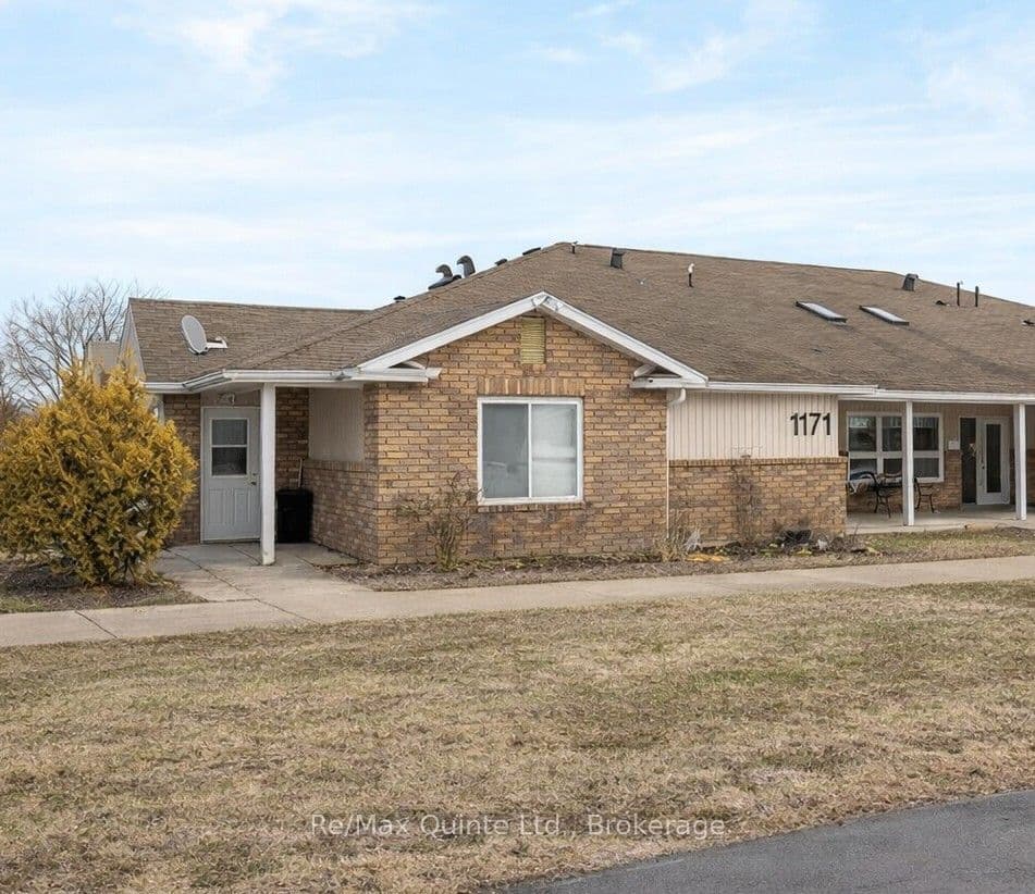 Unit 4 1171 Millwood Avenue photo 1