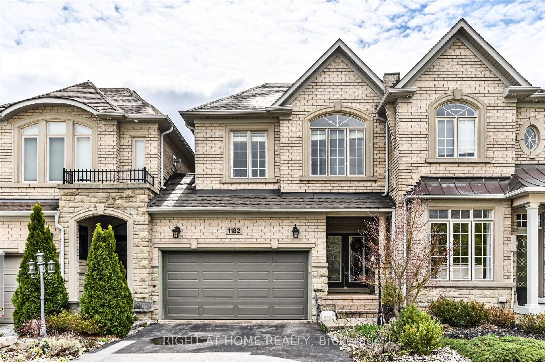 1182 Woodington Lane photo 1