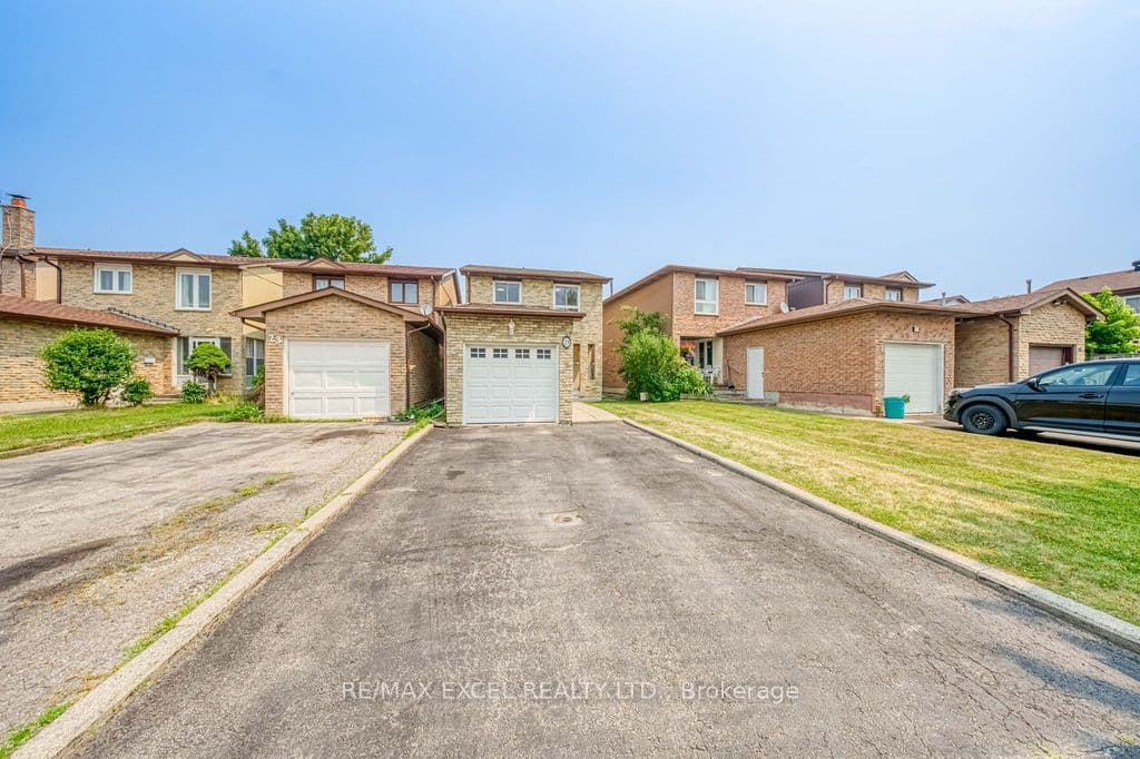 25 Barrington Crescent photo 1