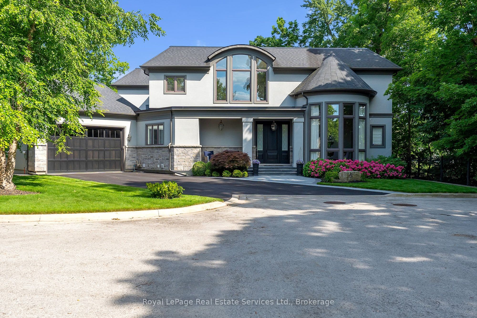 456 Lakeshore Road photo 1