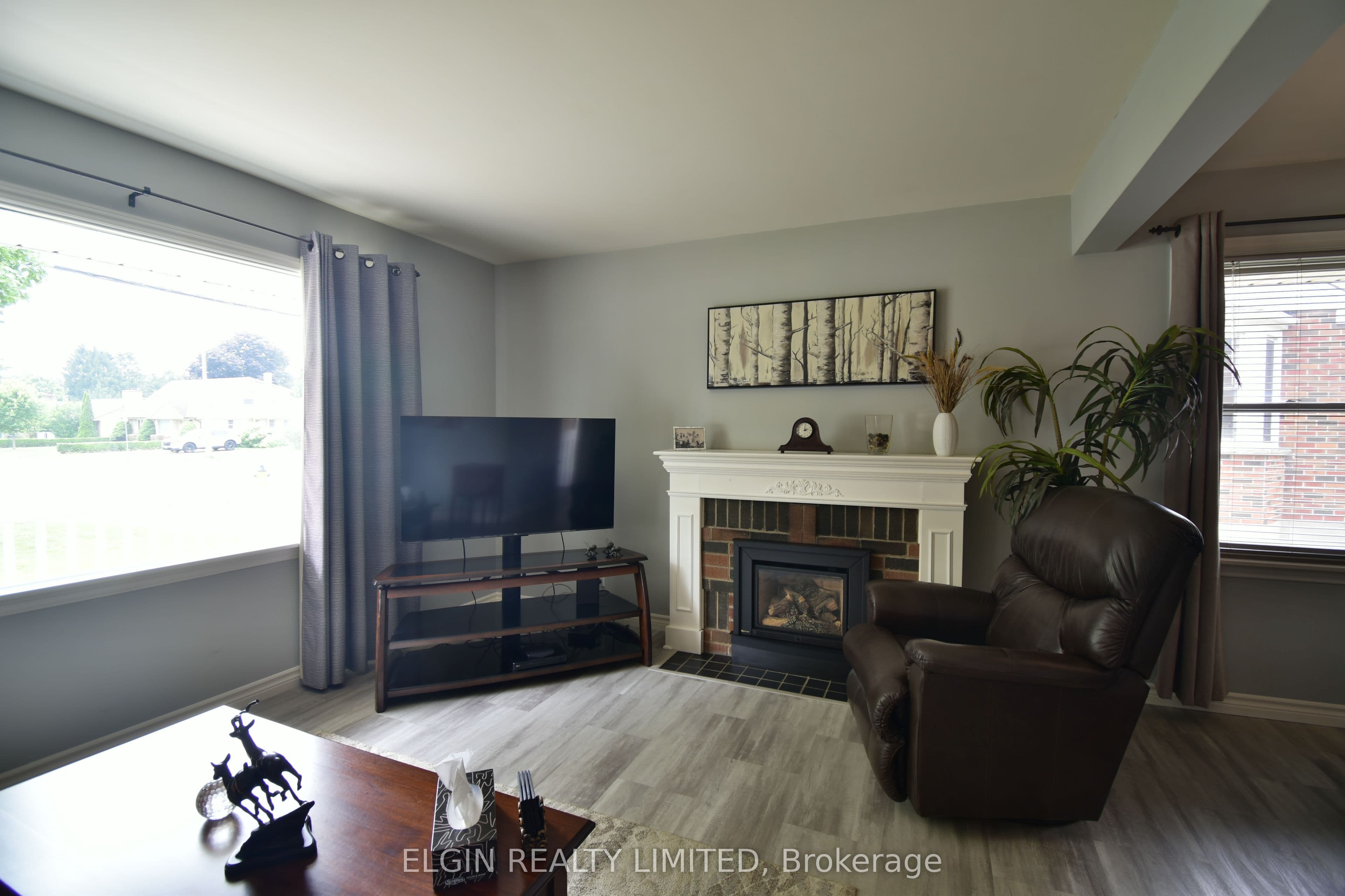 174 Elm Street photo 1
