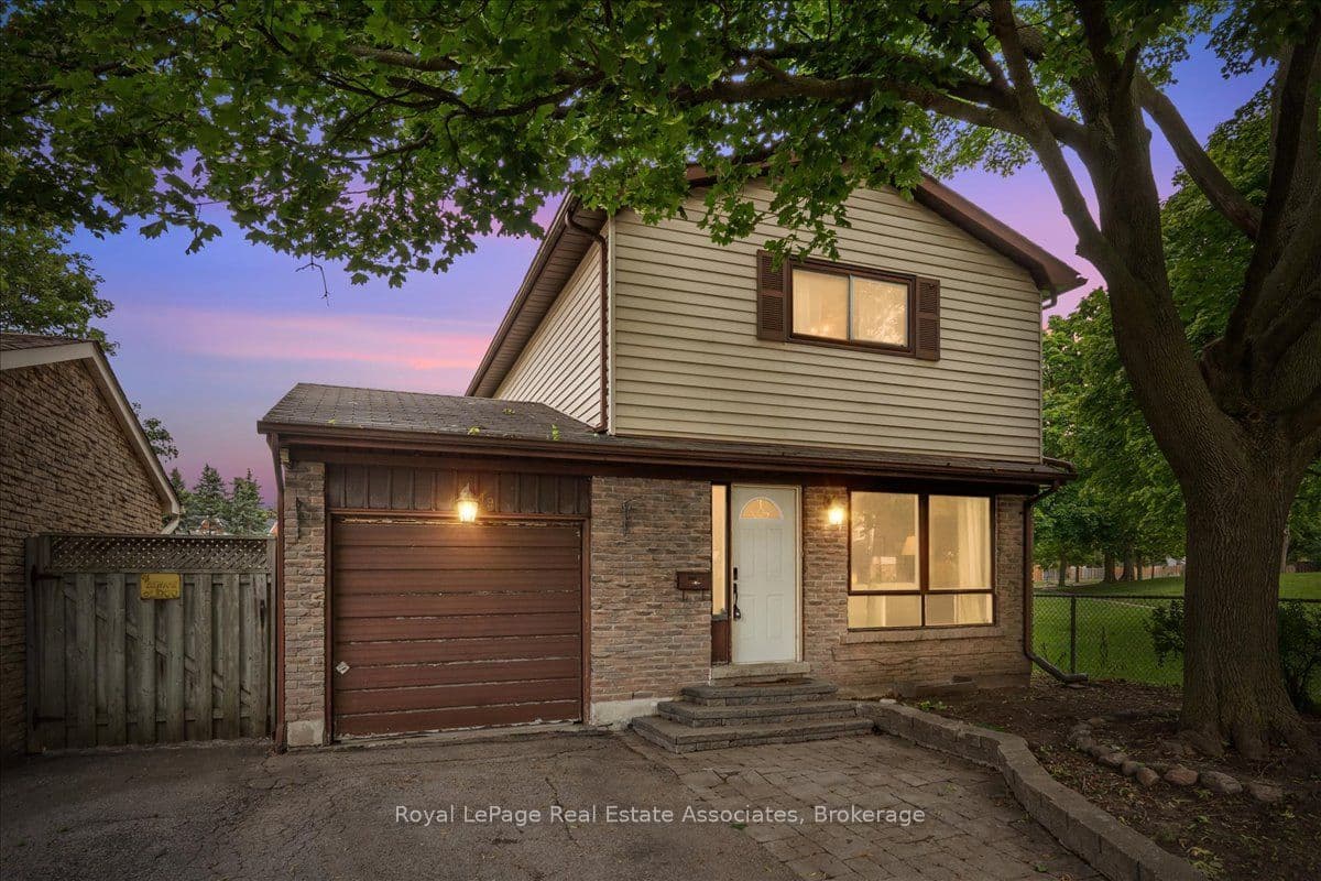 19 Harrison Court photo 1