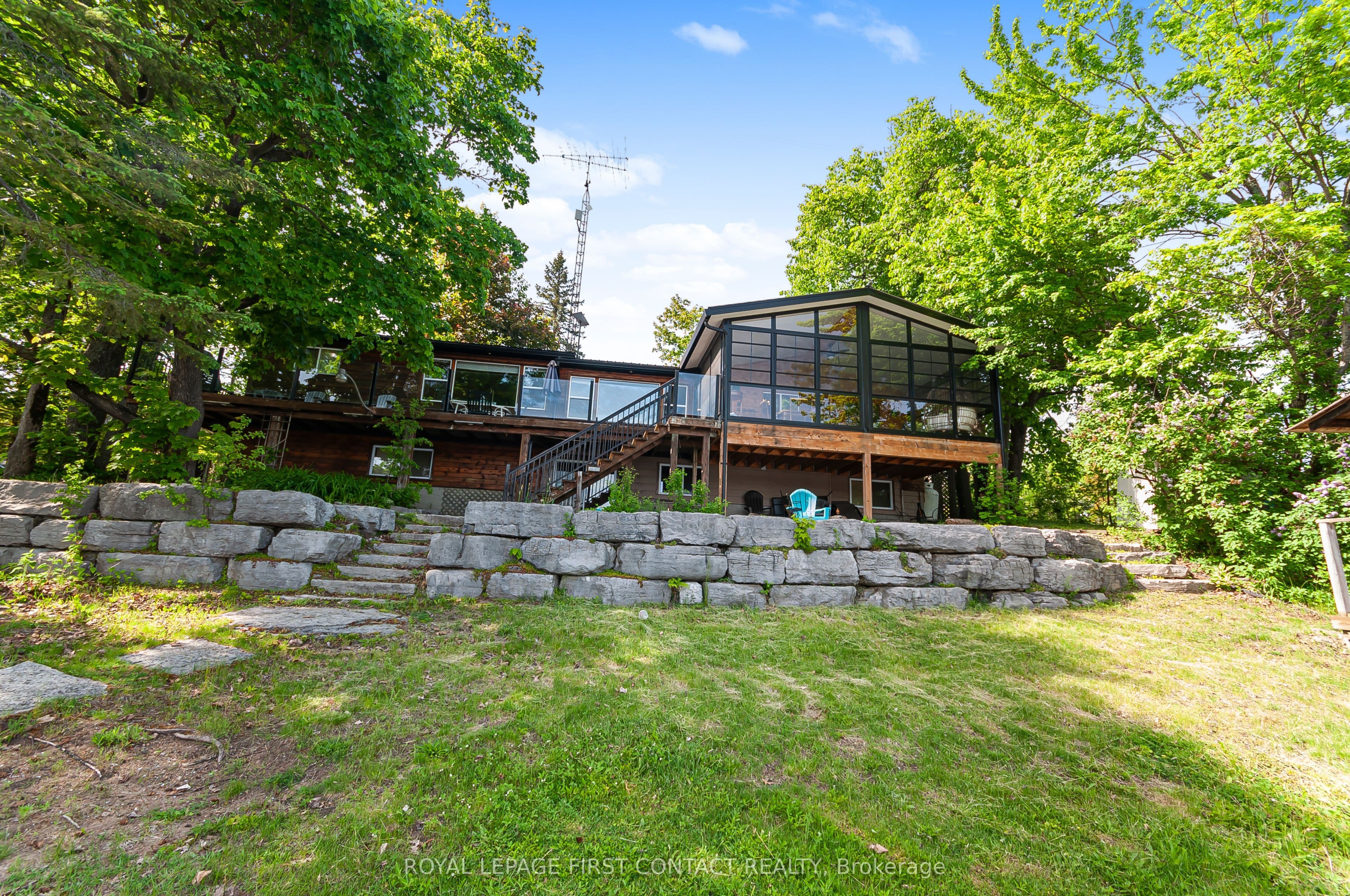 103 Peninsula Drive photo 1