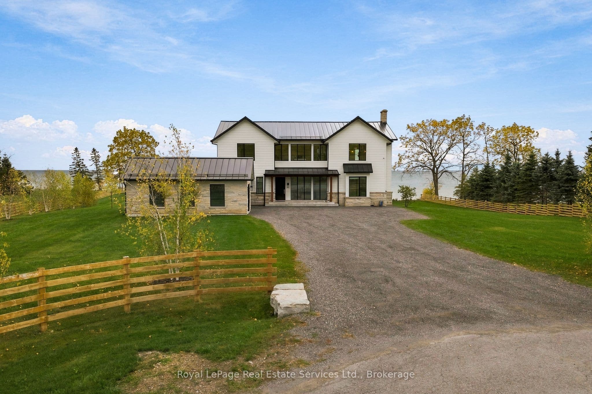 104 Nawautin Drive photo 1