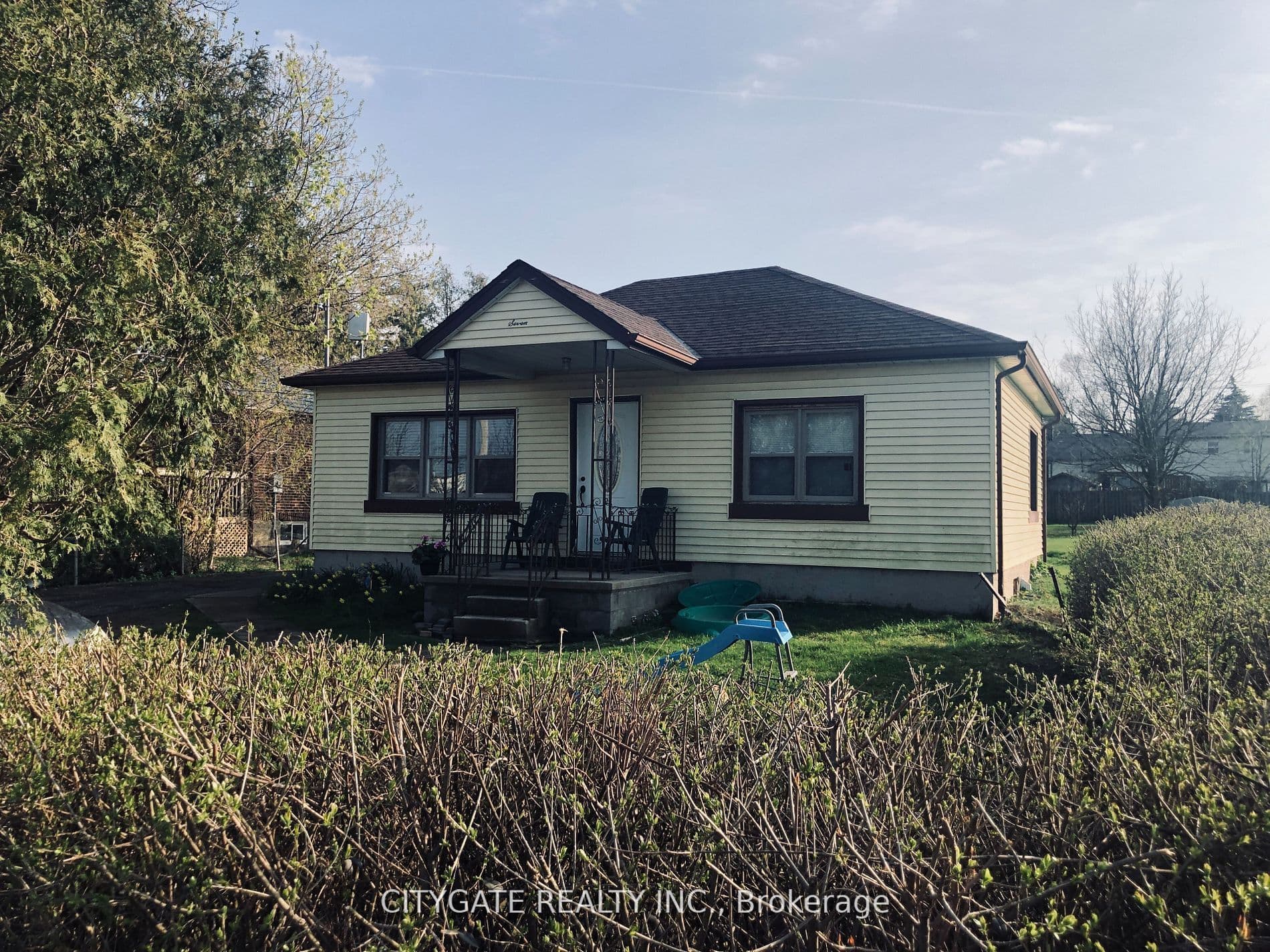 7 Milton Heights Crescent photo 1
