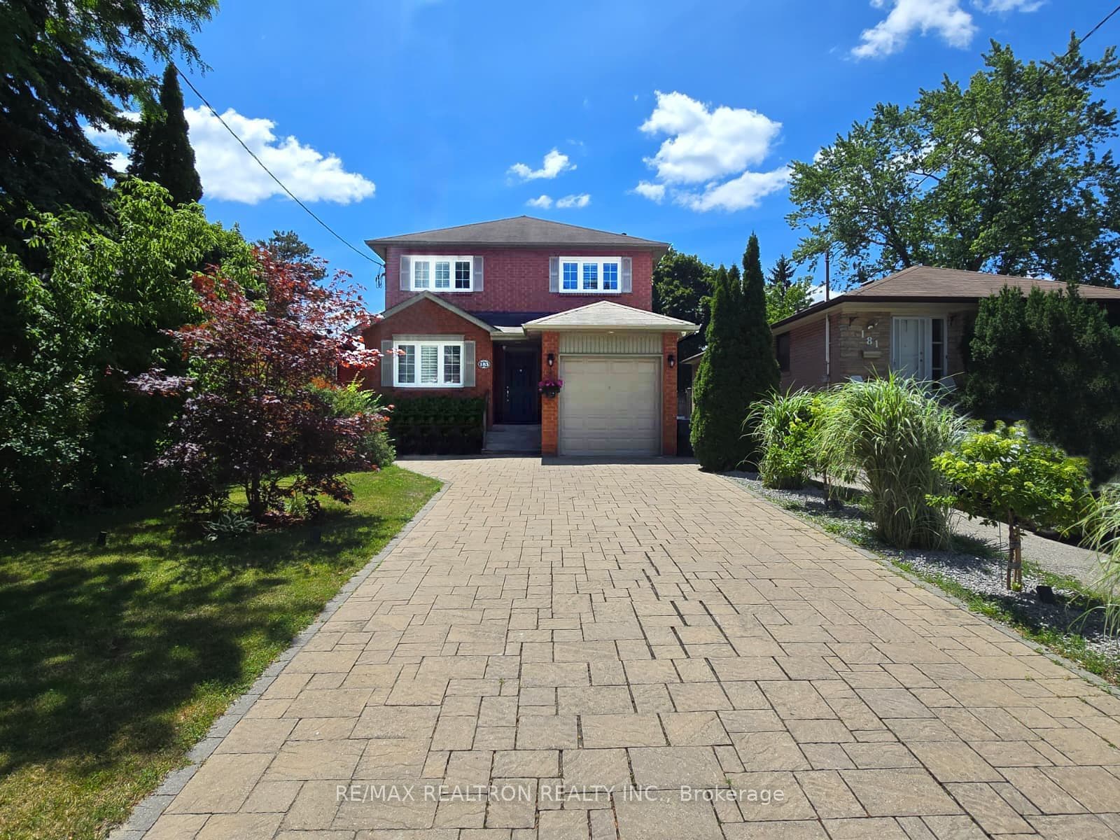 183 Holmes Avenue photo 1