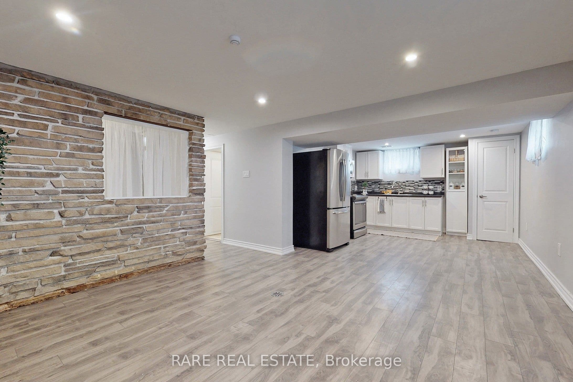 Unit Lower 508 Upper Gage Avenue photo 1