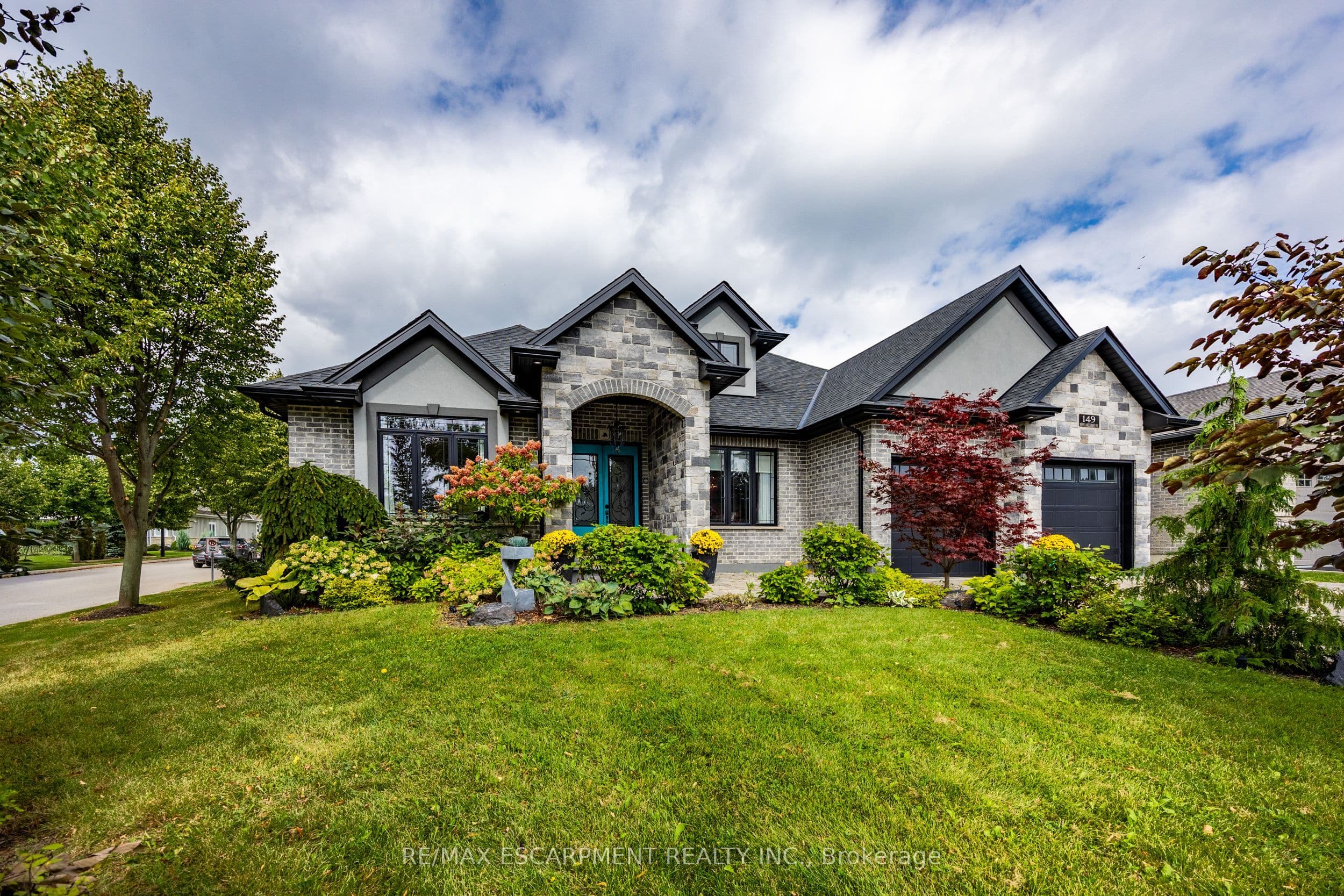 149 New Lakeshore Road photo 1