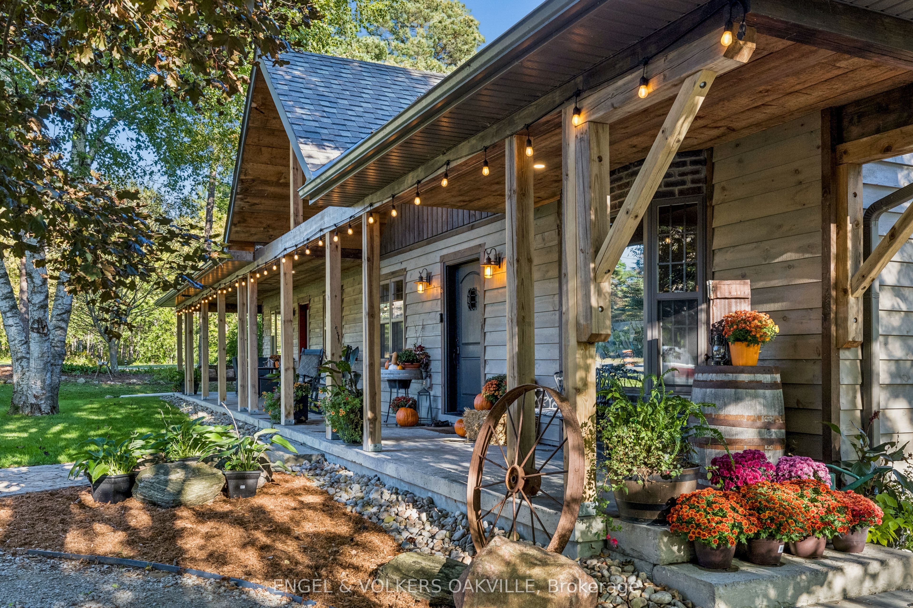 4143 Vivian Road photo 1
