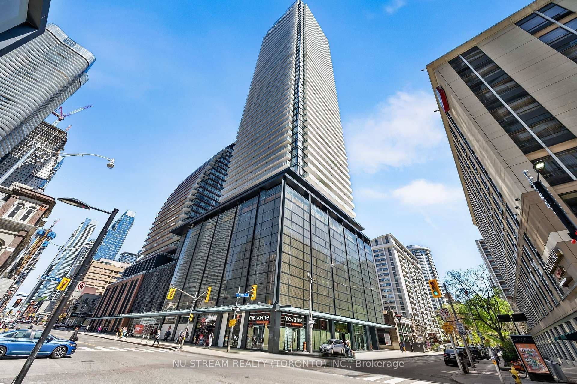 Unit 1710 501 Yonge Street photo 1