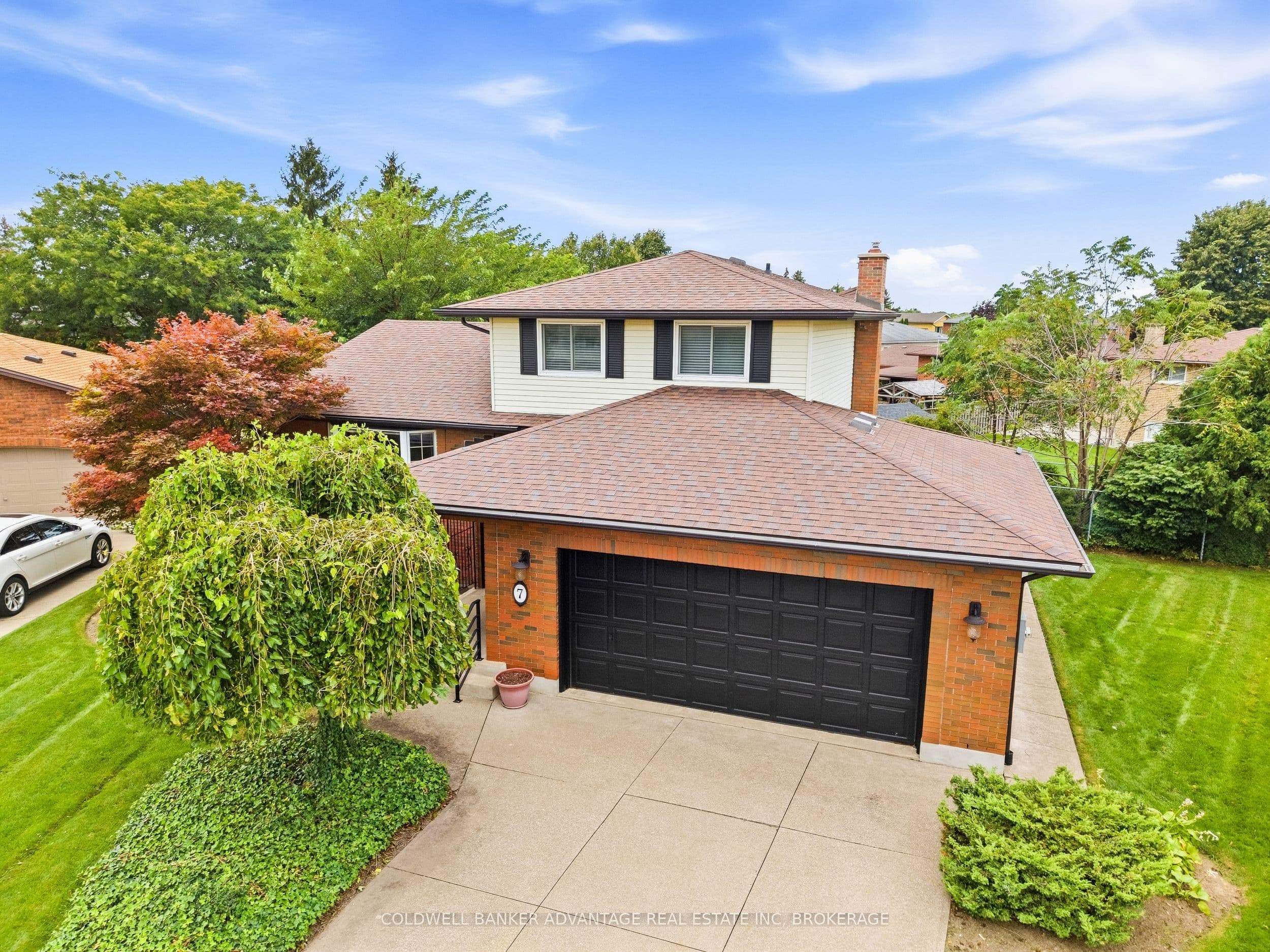 7 Lee Crescent photo 1