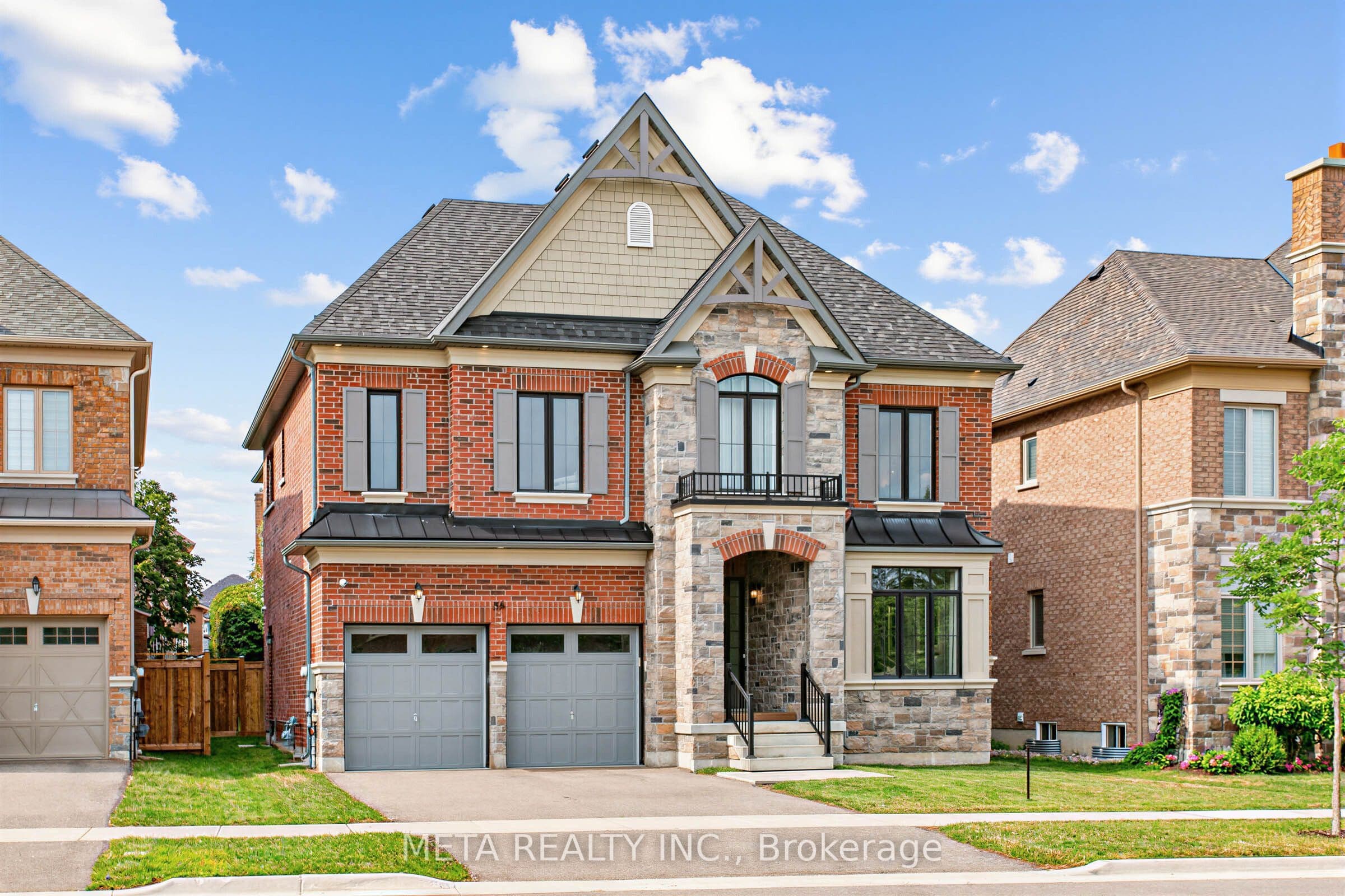 56 Klees Crescent photo 1