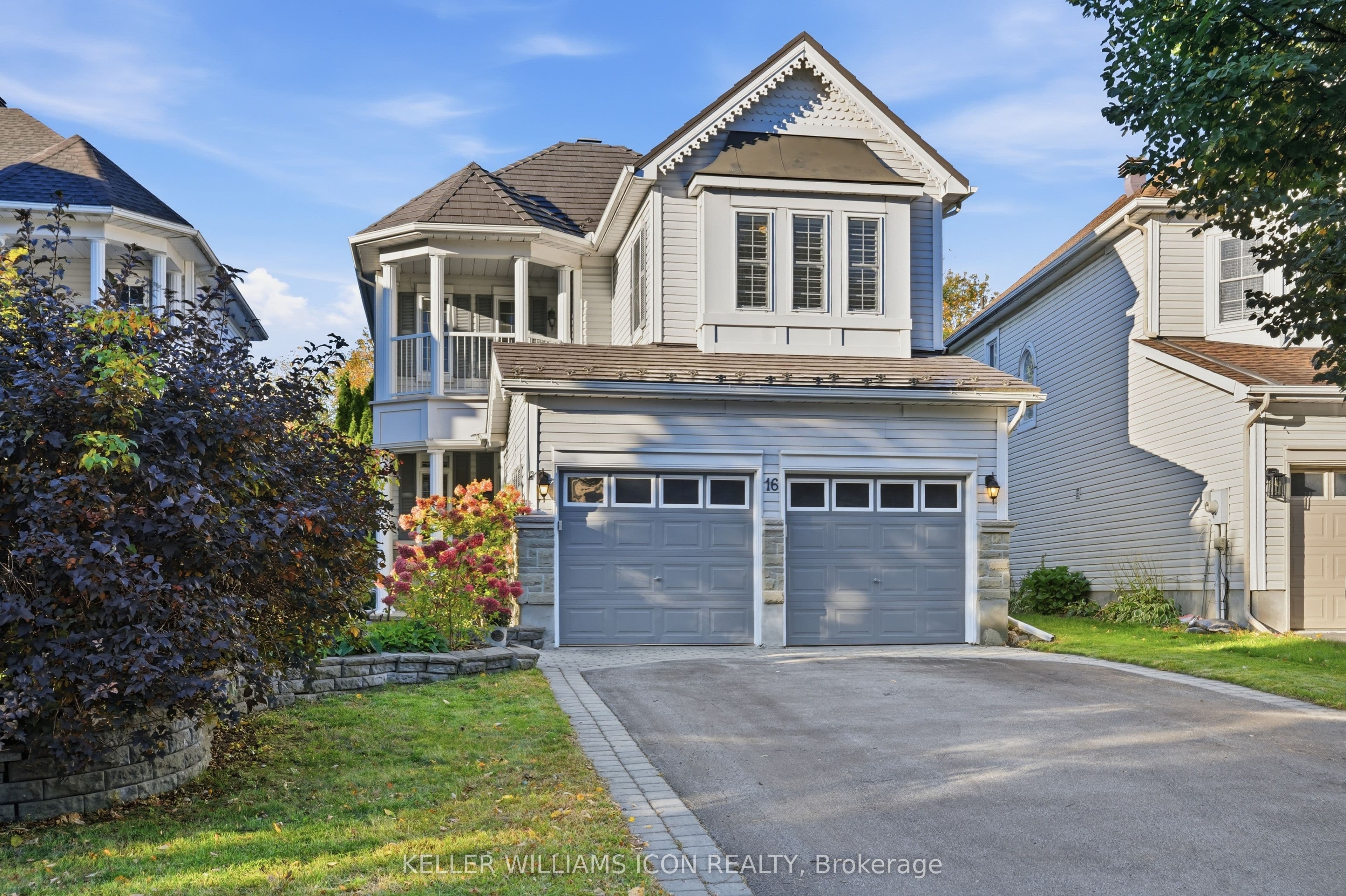 16 Hemlo Crescent photo 1