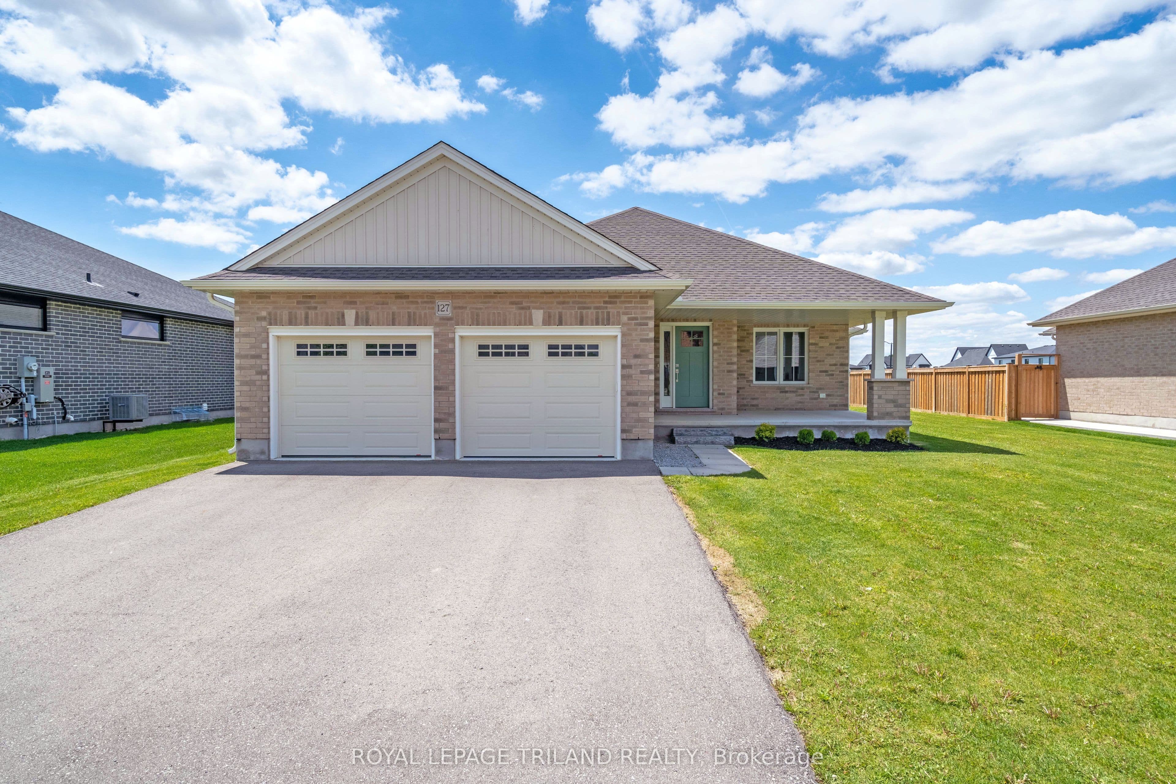 127 Lila Street photo 1