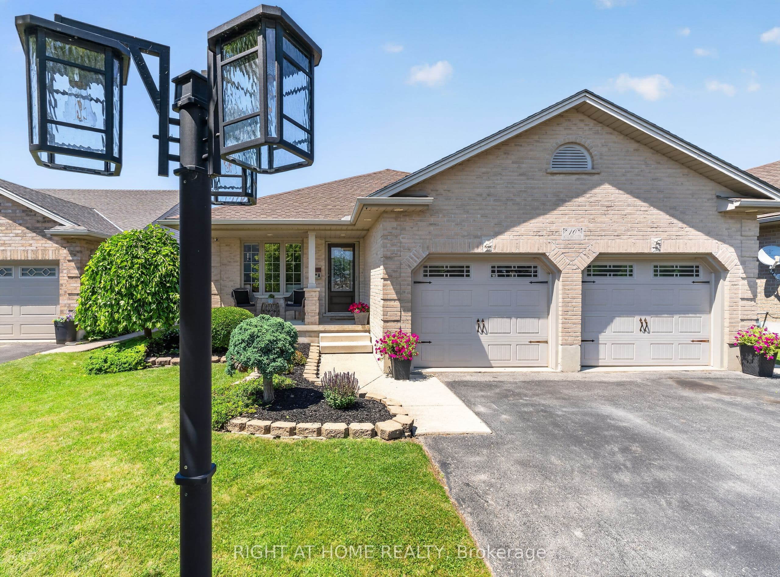 10 Galbraith Court photo 1
