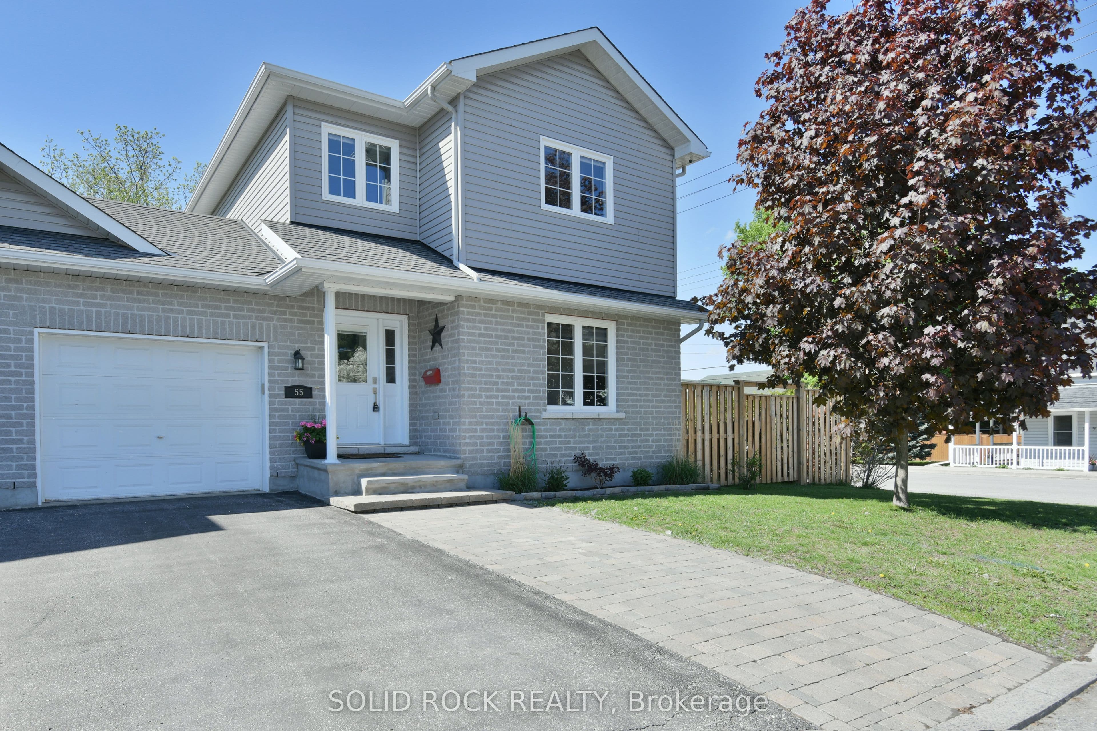 55 Woodward Street photo 1