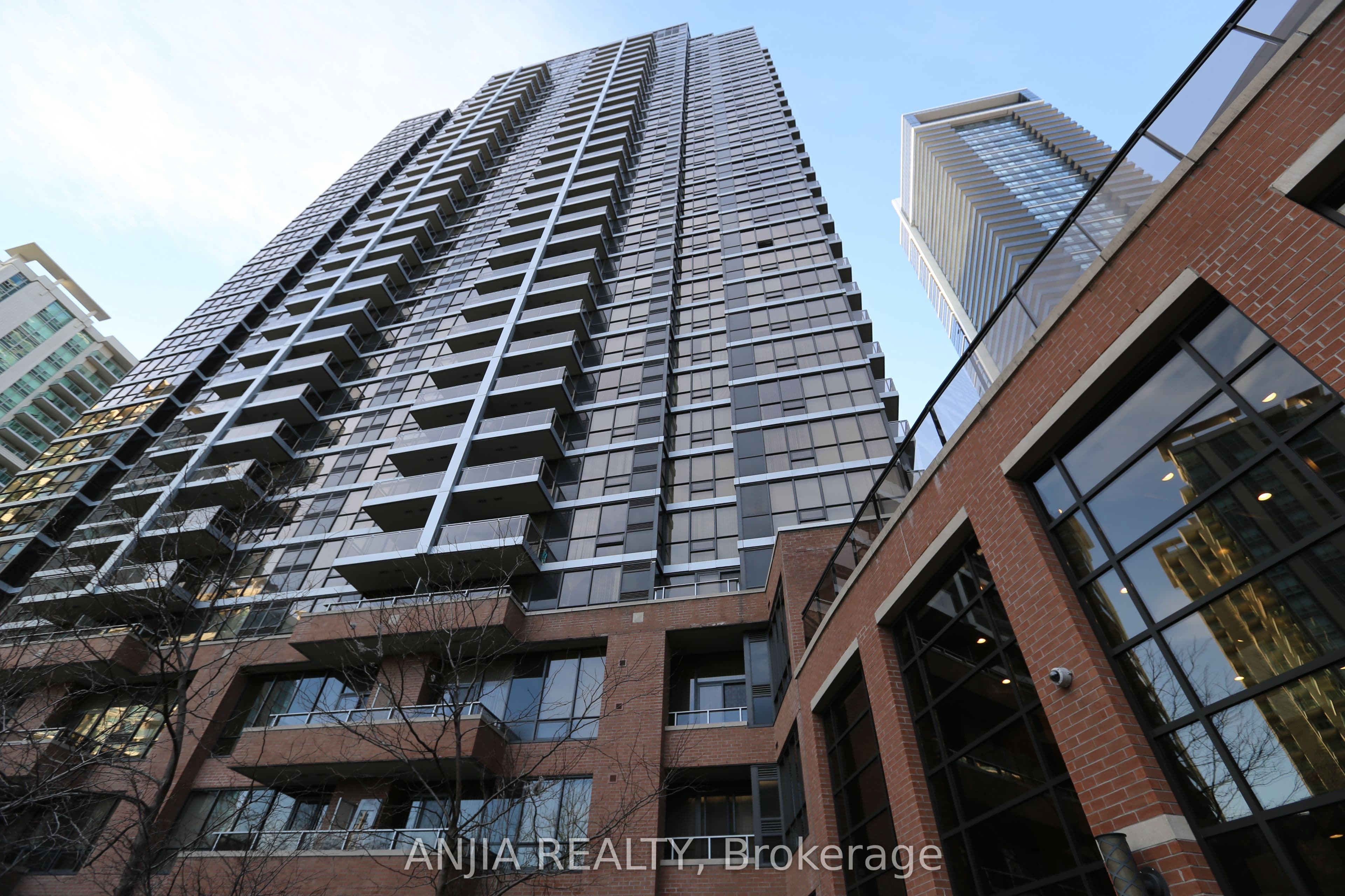 33 Sheppard Avenue photo 1