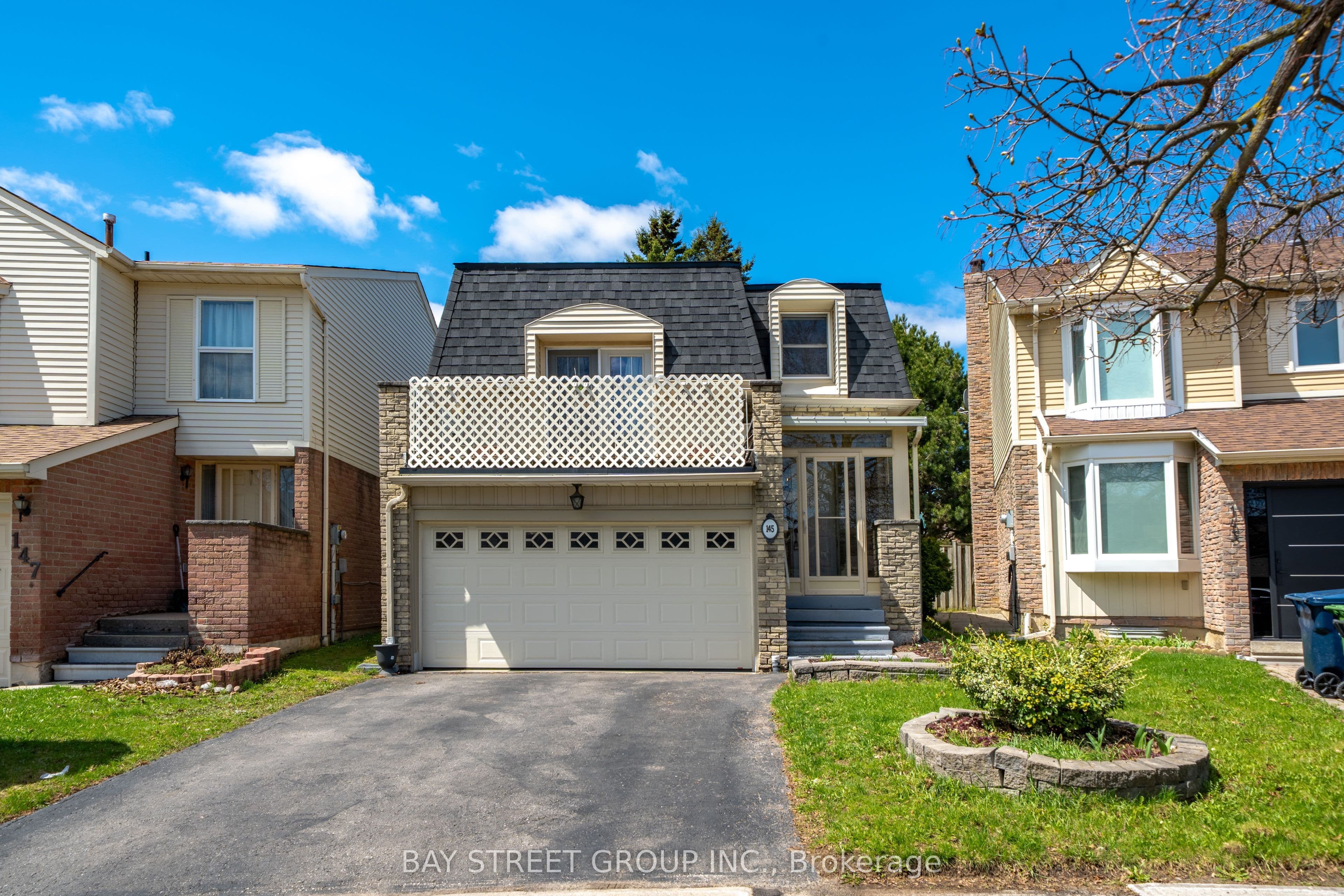 145 Sandyhook Square photo 1