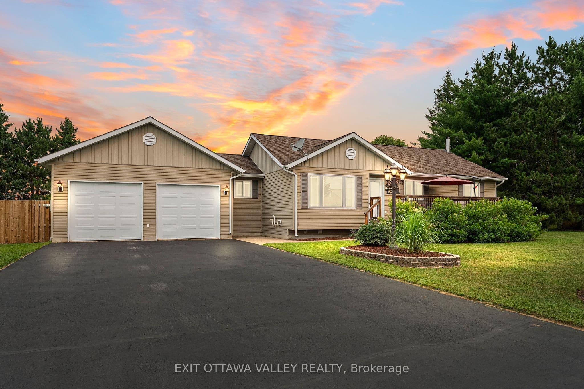 62 Meadowview Drive photo 1