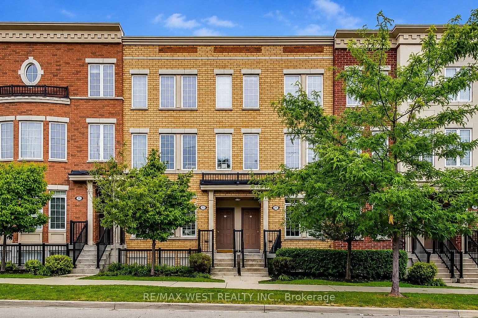 Unit 65 397 Beechgrove Drive photo 1