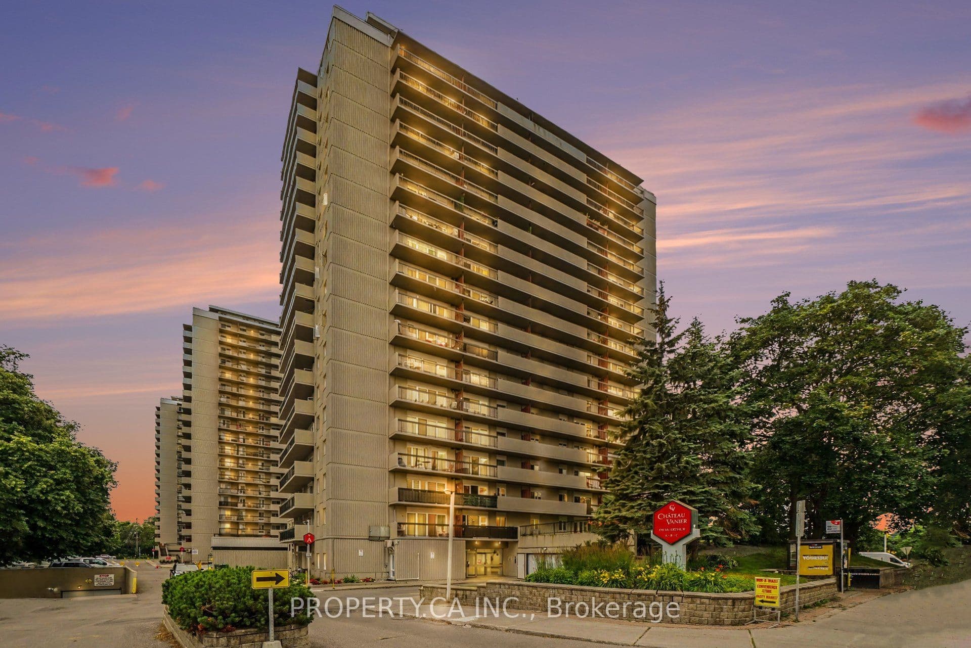 Unit 805 158A McArthur Avenue photo 1