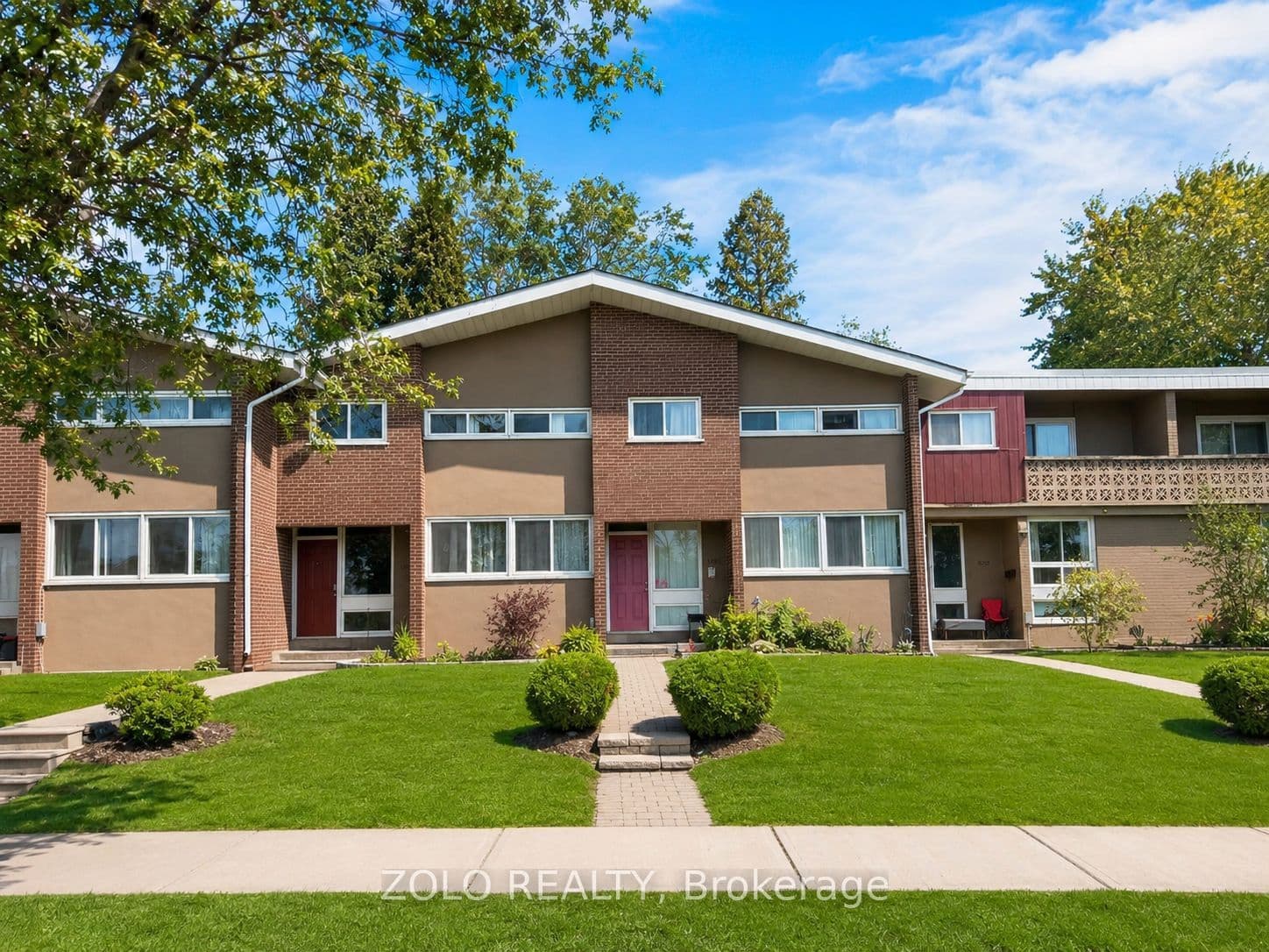 Unit 16 3250 The Credit Woodlands N/A photo 1