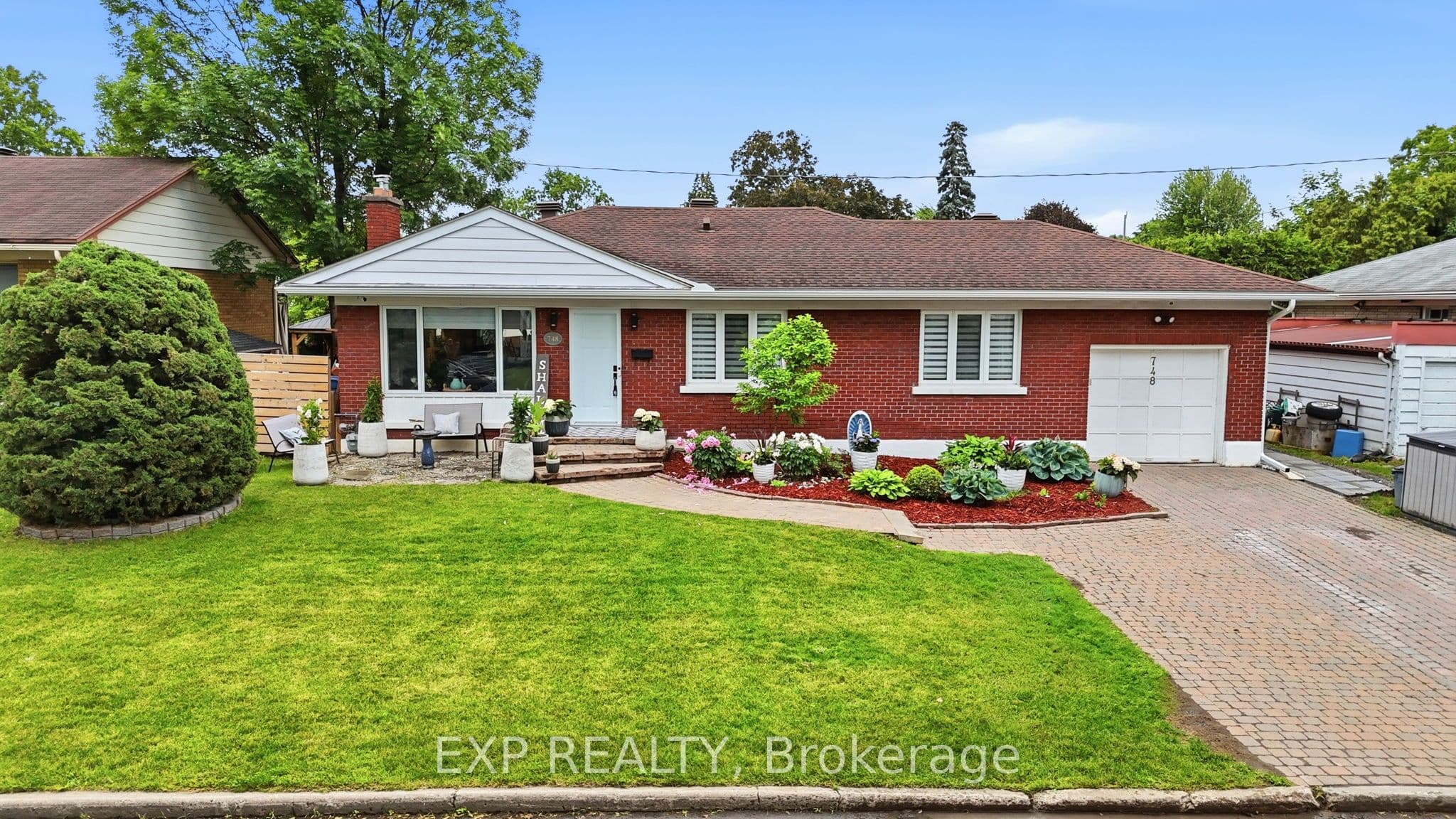 748 WESTON Drive photo 1