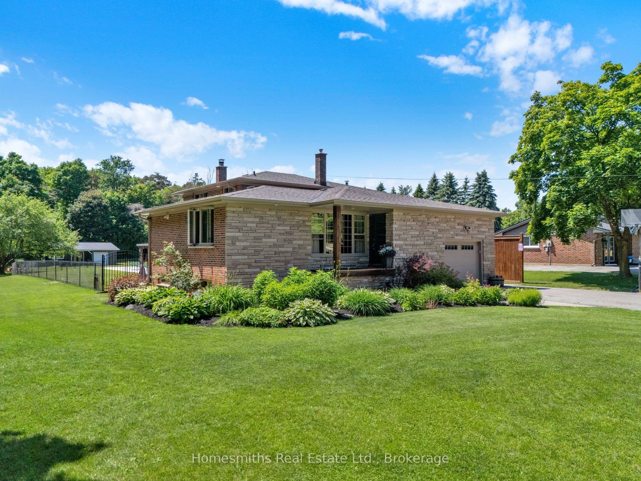 4726 Main Street photo 1