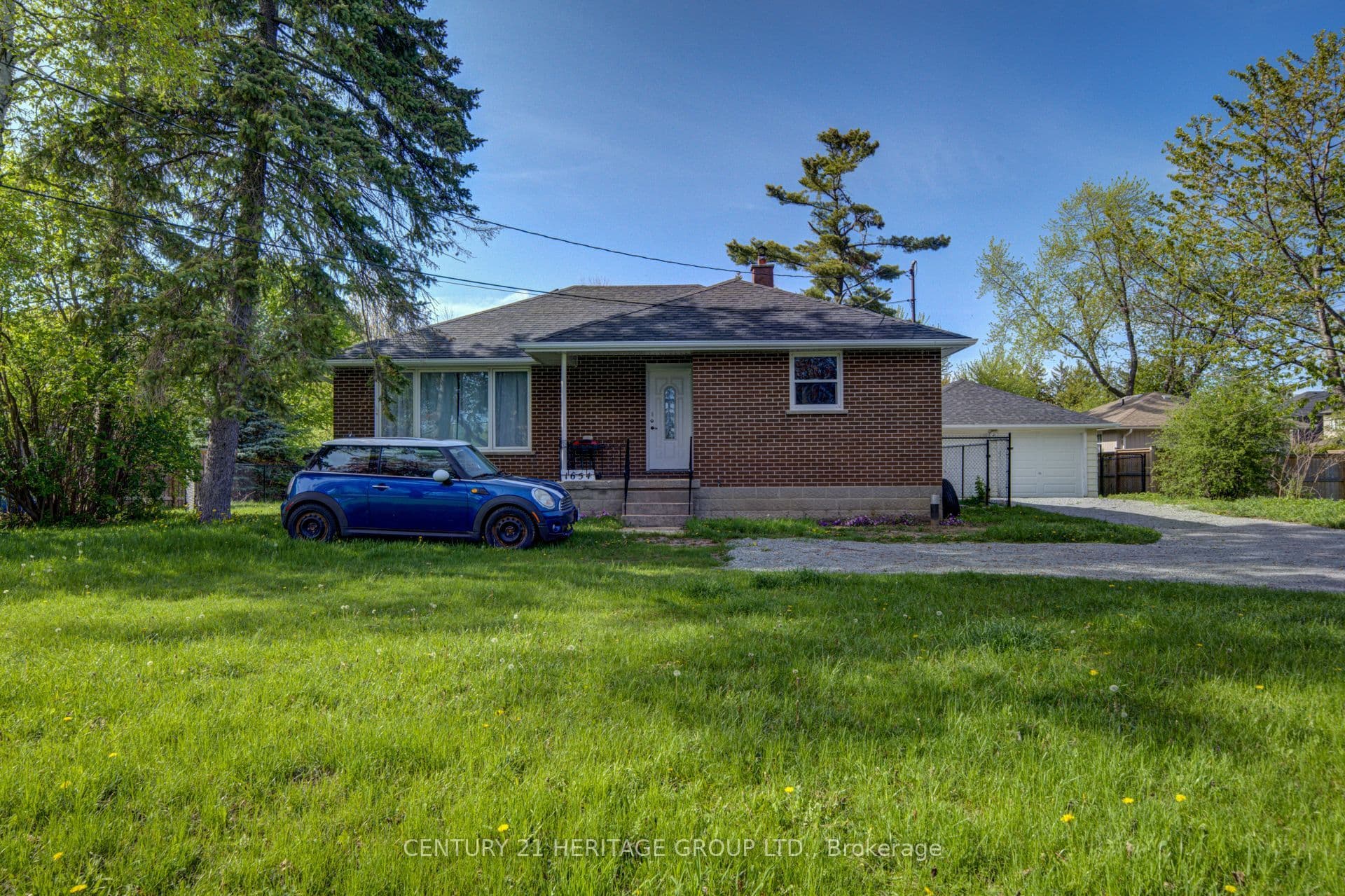 1654 Metro Road photo 1