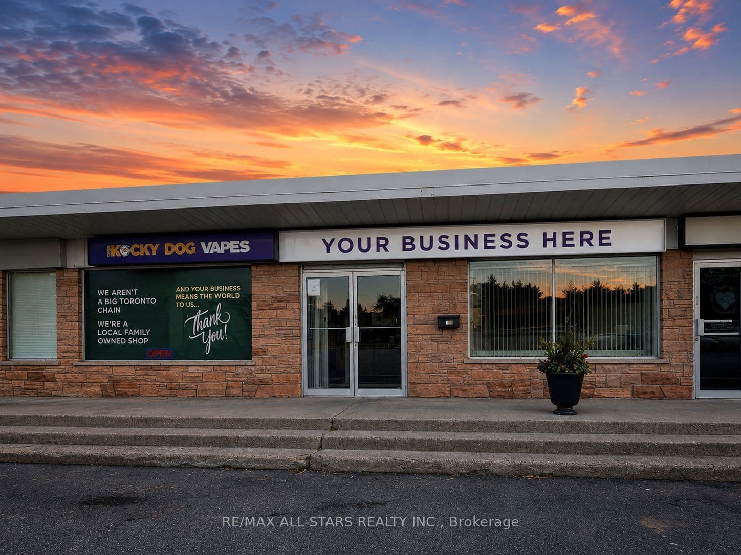 Unit 4B 183 Simcoe Avenue photo 1