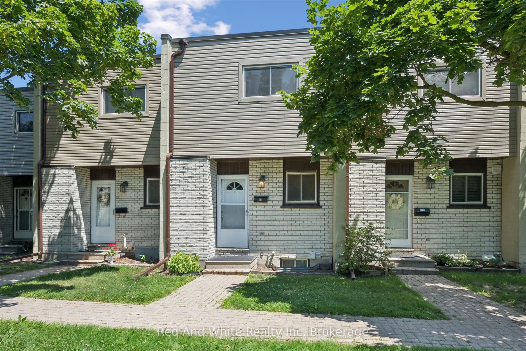 Unit 11 178 Grulke Street photo 1