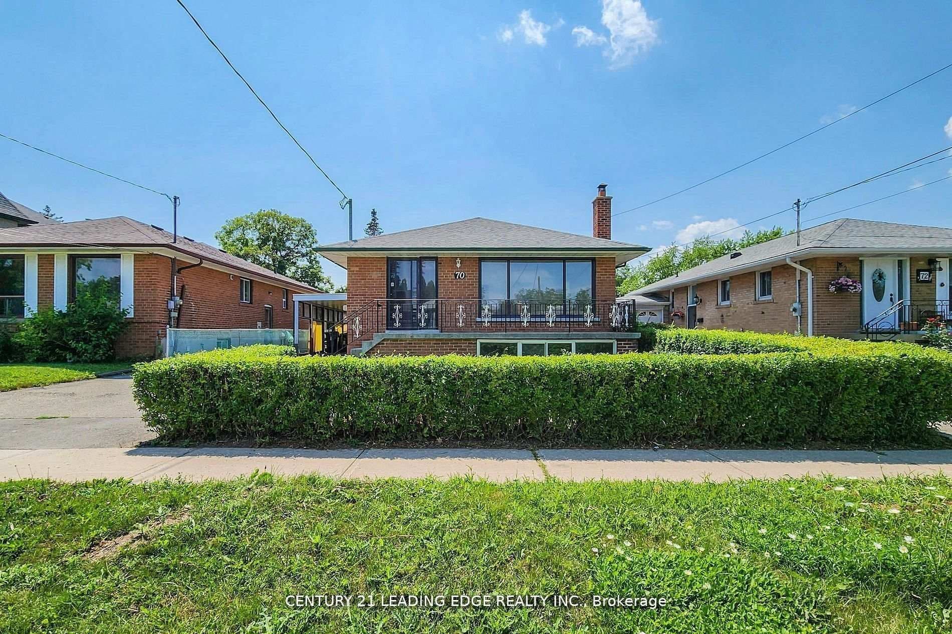 Unit Bsmt 70 Wexford Boulevard photo 1