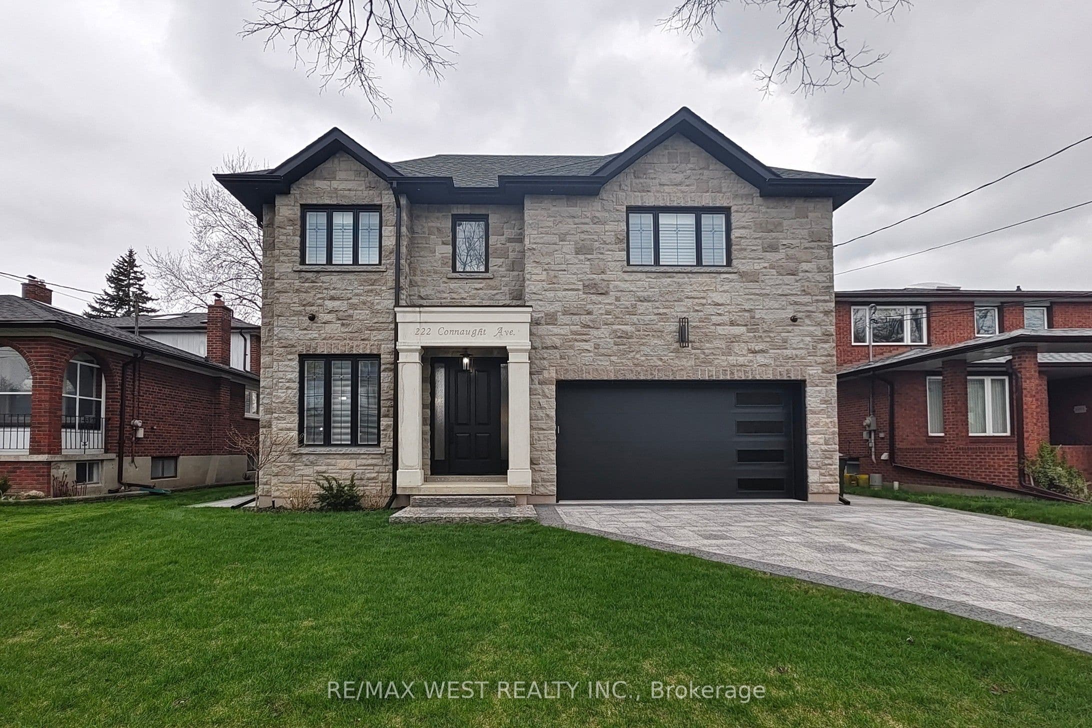 222 Connaught Avenue photo 1