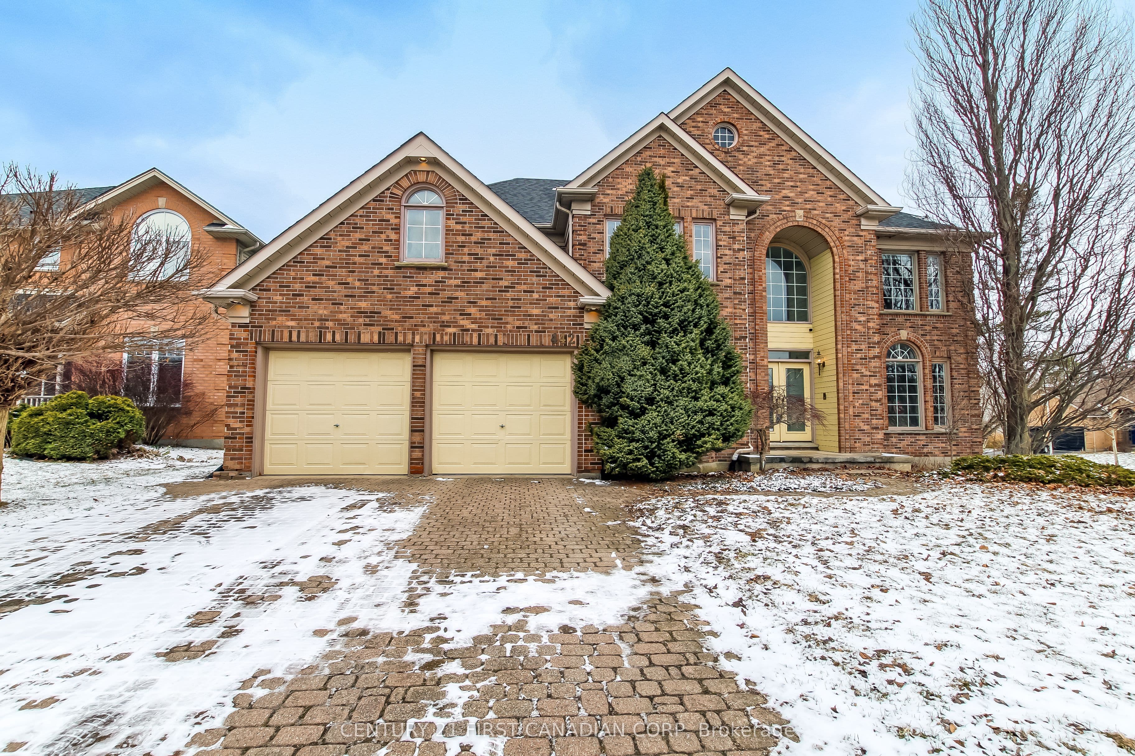 442 Ambleside Drive photo 1