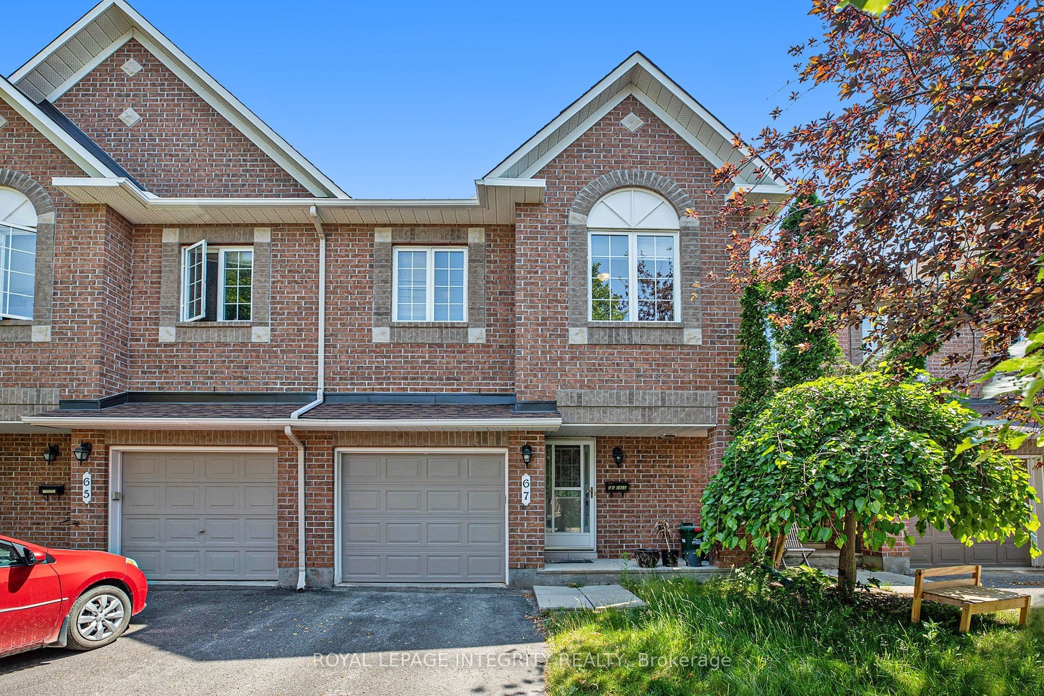 67 Landover Crescent photo 1
