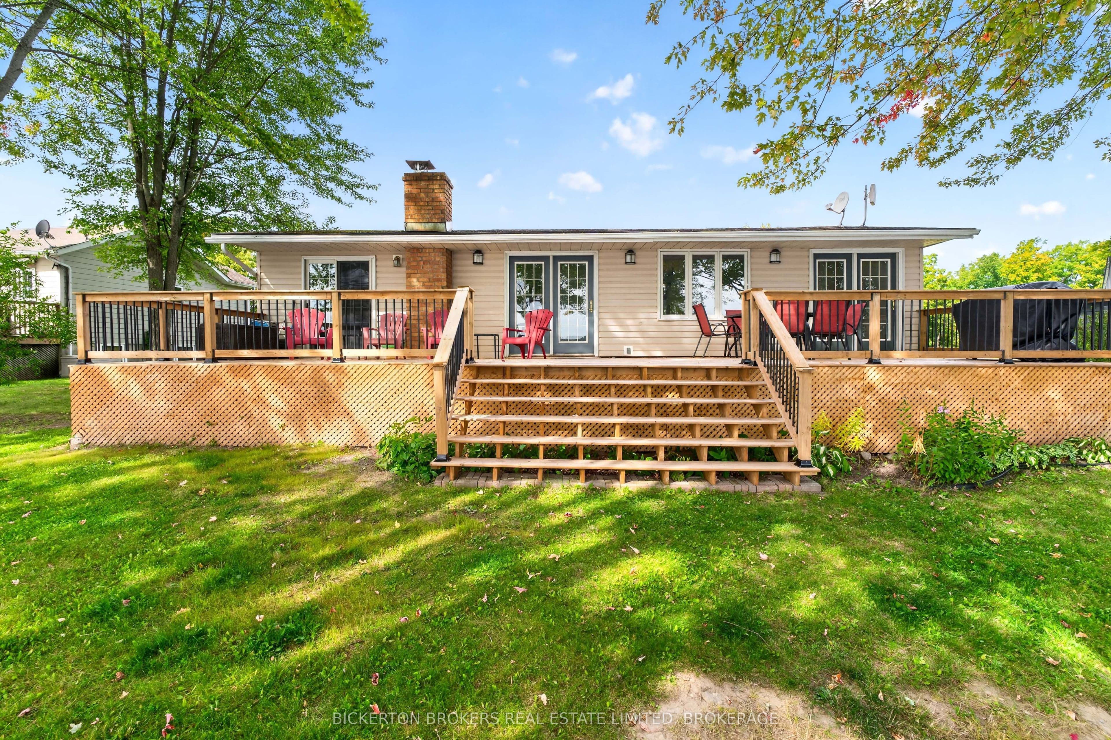 233 Johnson Bay Lane photo 1